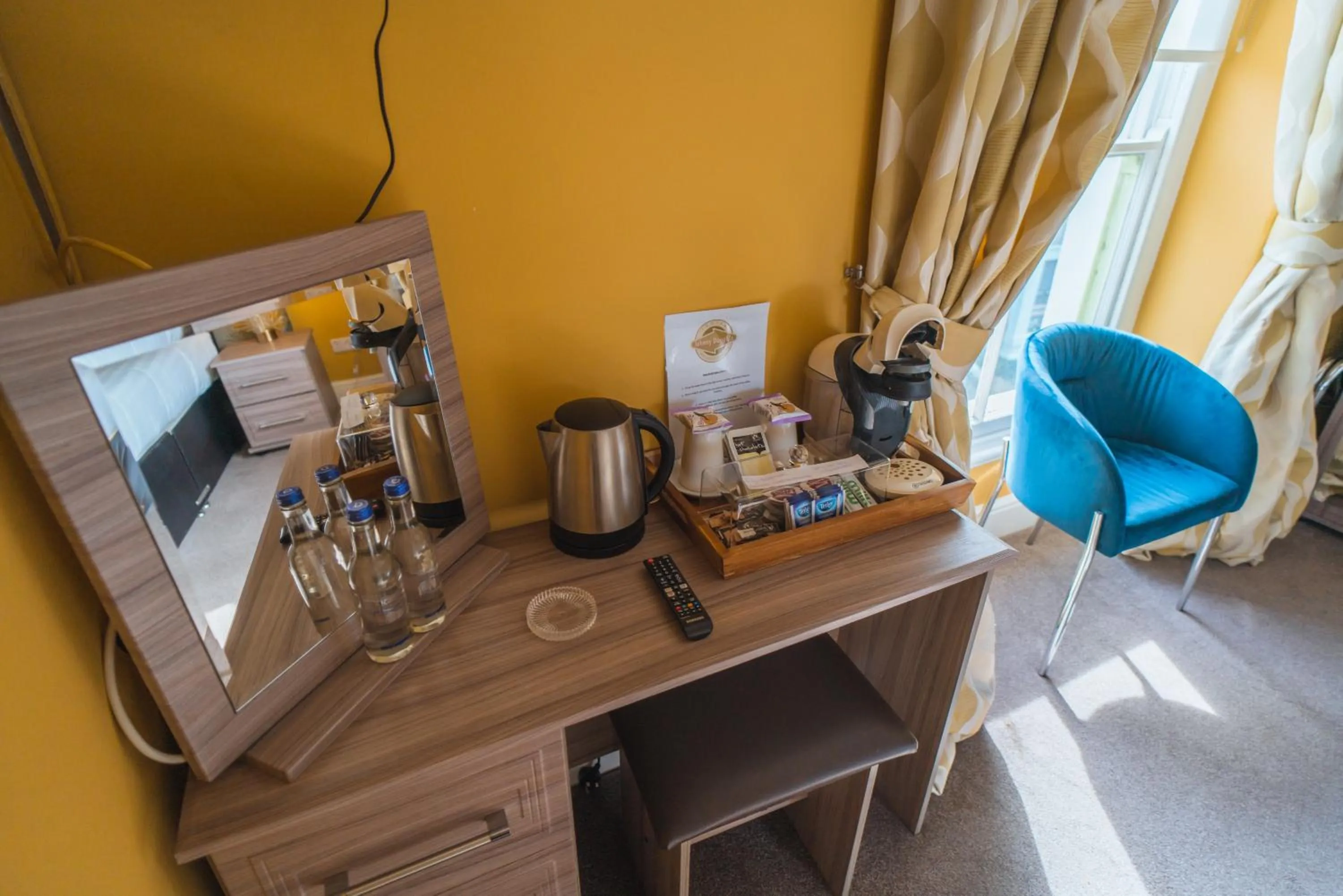 Johnny Dough's Conwy with Rooms