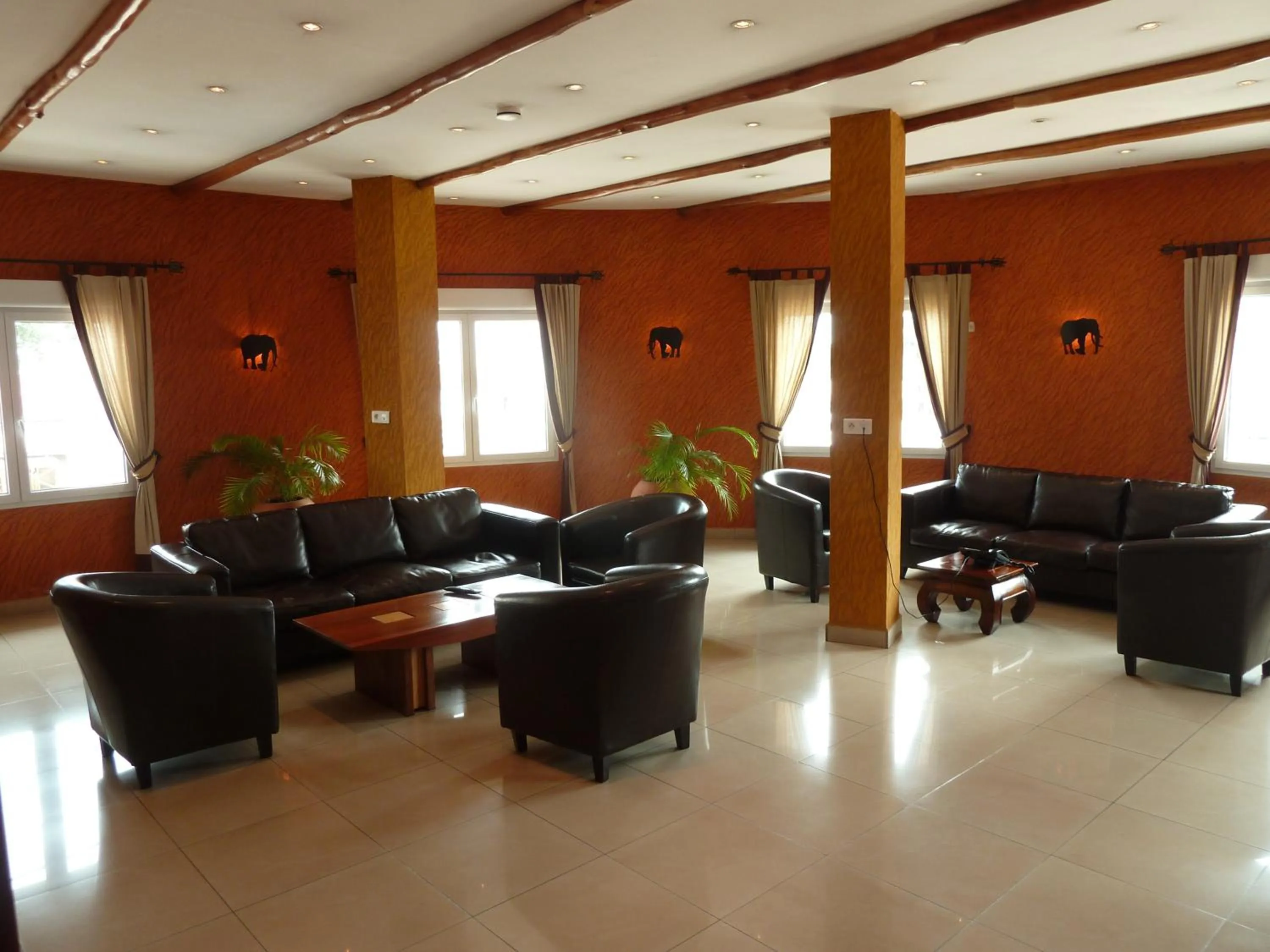 Communal lounge/ TV room in Kactus Lodge