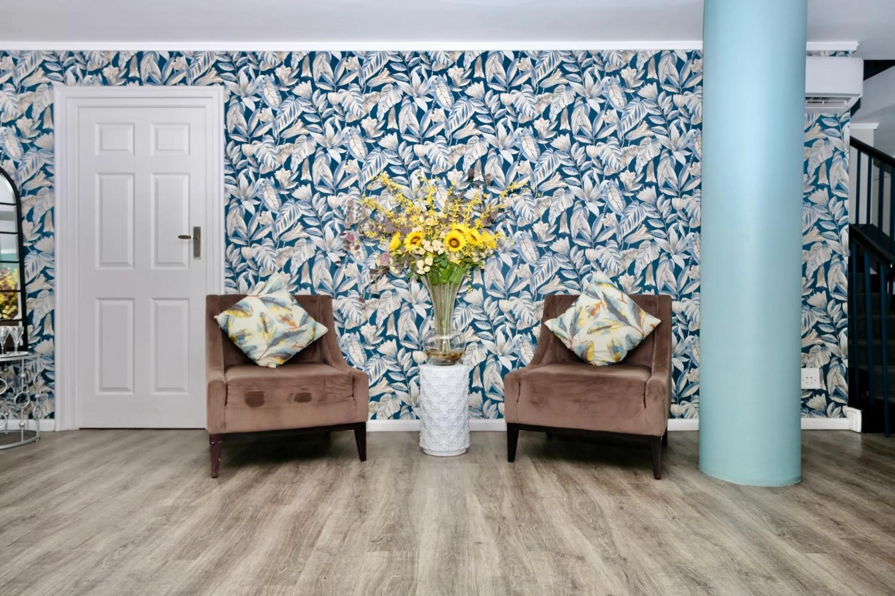 Facade/entrance in Simon's Town Quayside Hotel