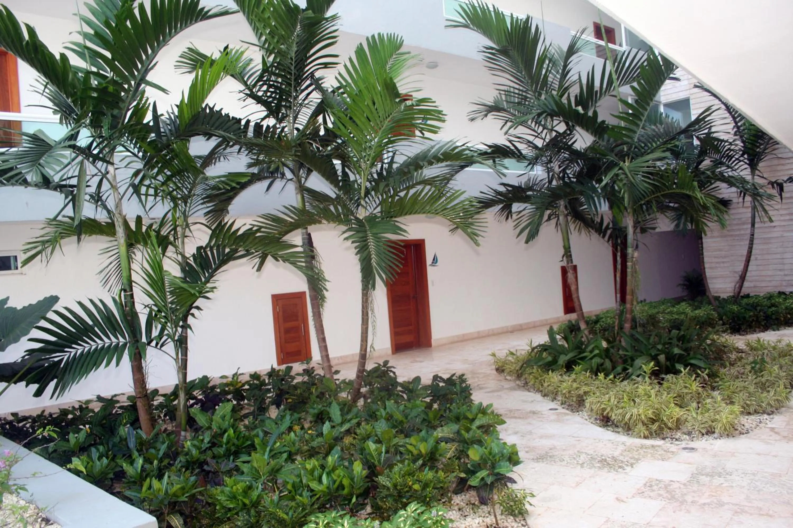 Garden in Vista Marina Residence