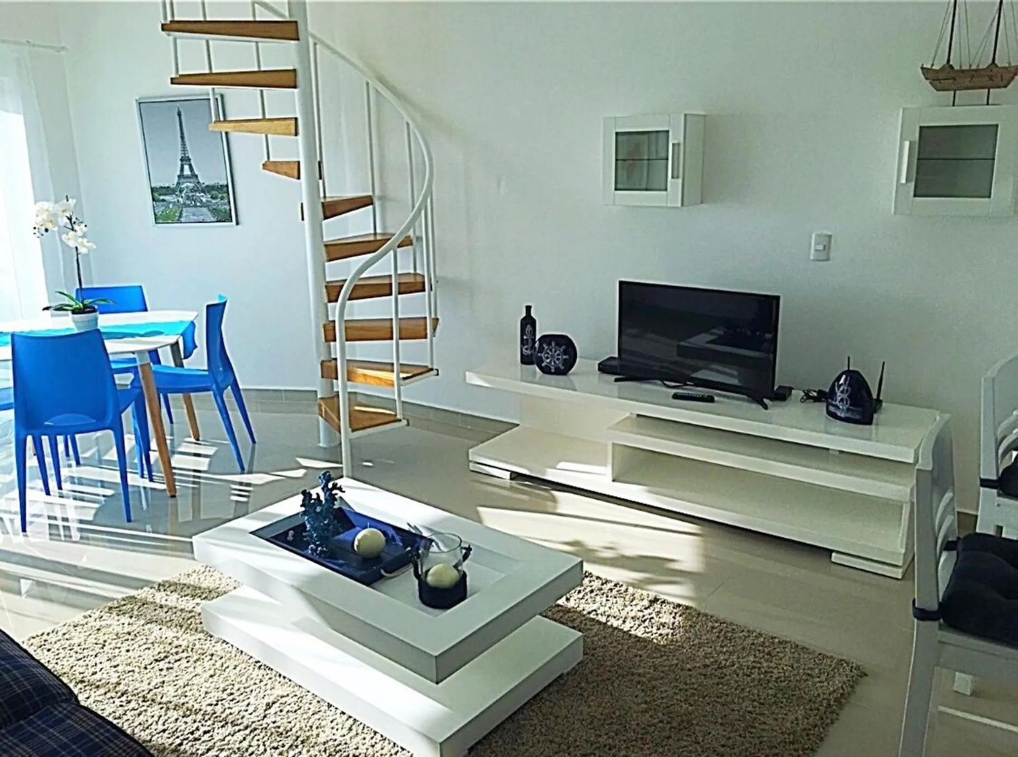 Living room in Vista Marina Residence