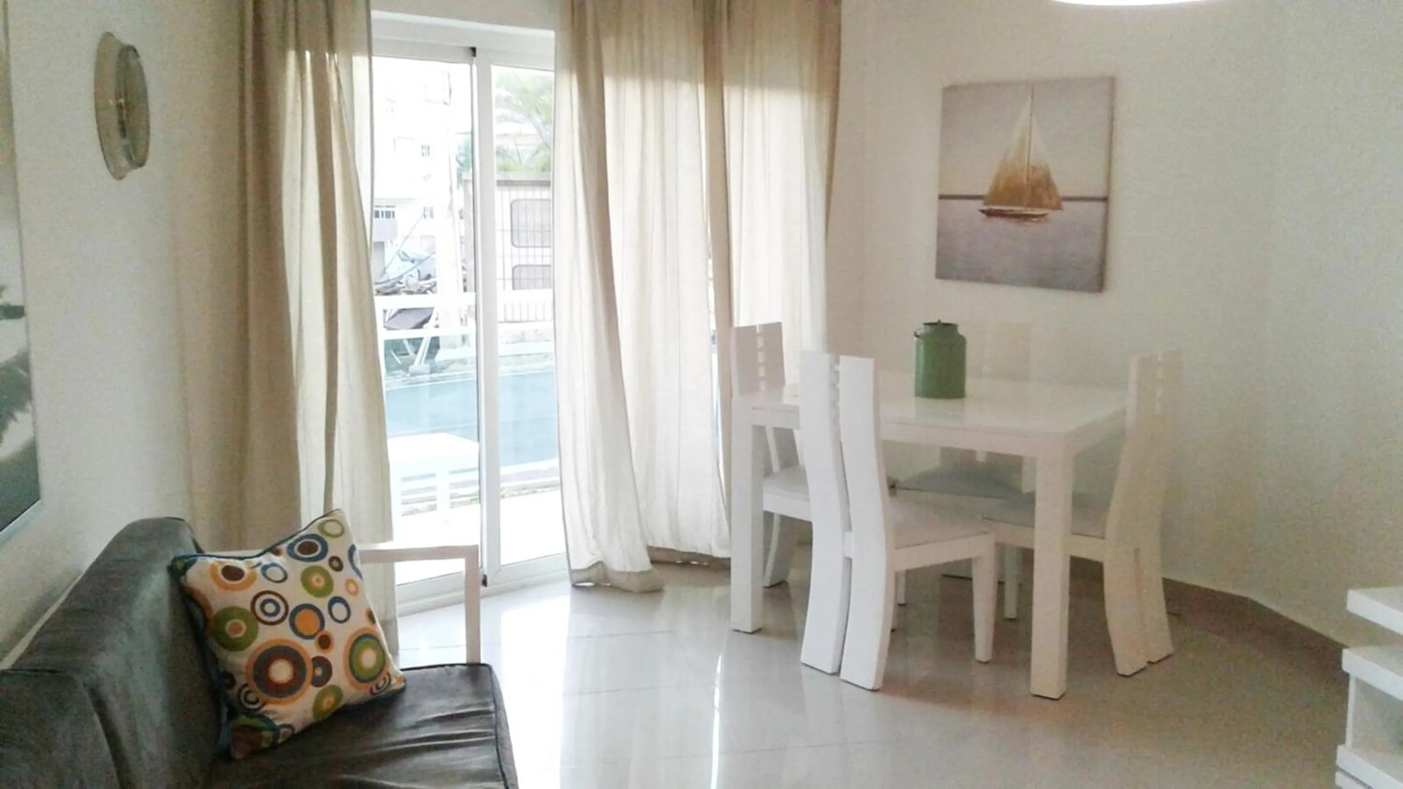 Living room in Vista Marina Residence