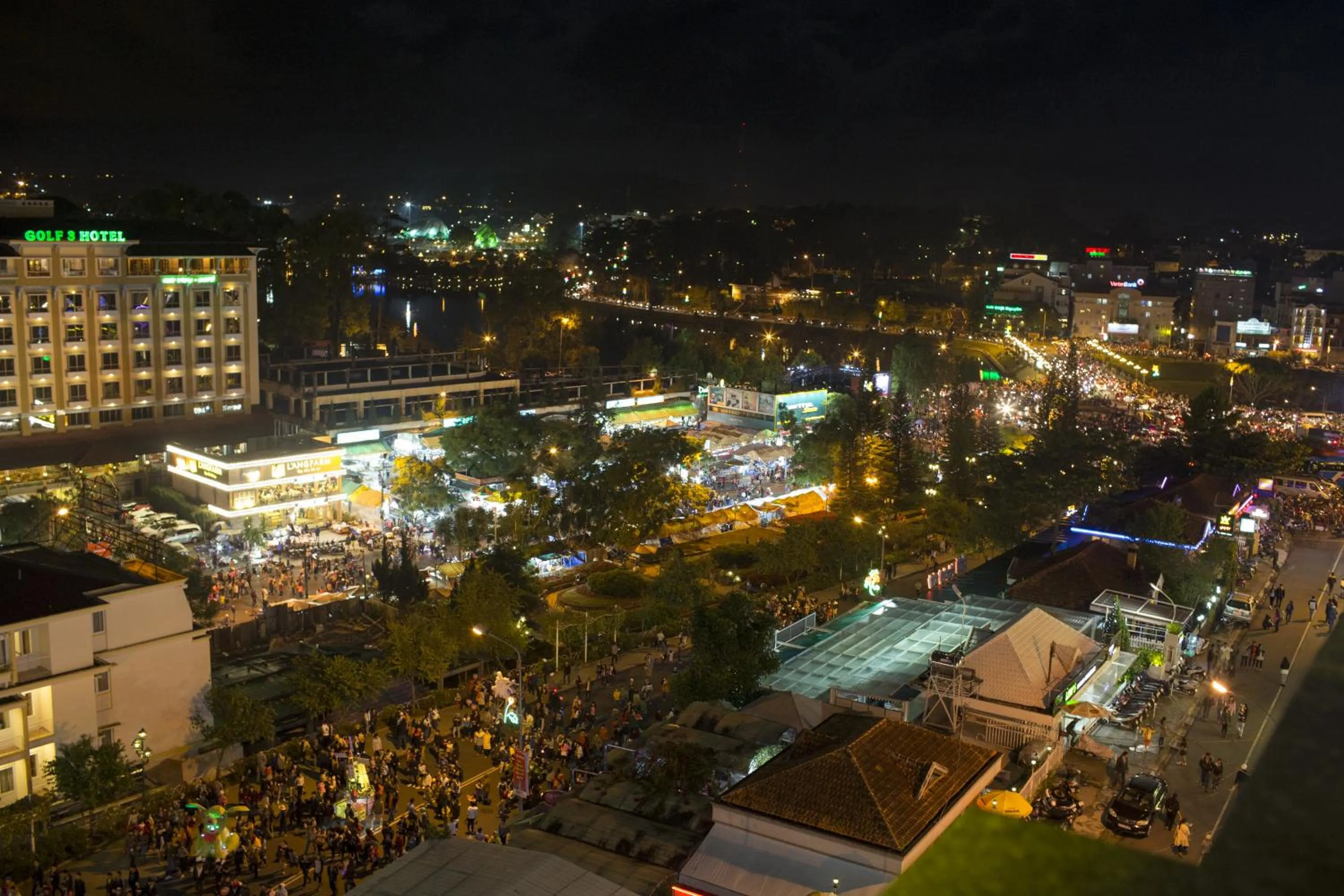 City view in Hotel Hoang Minh Chau