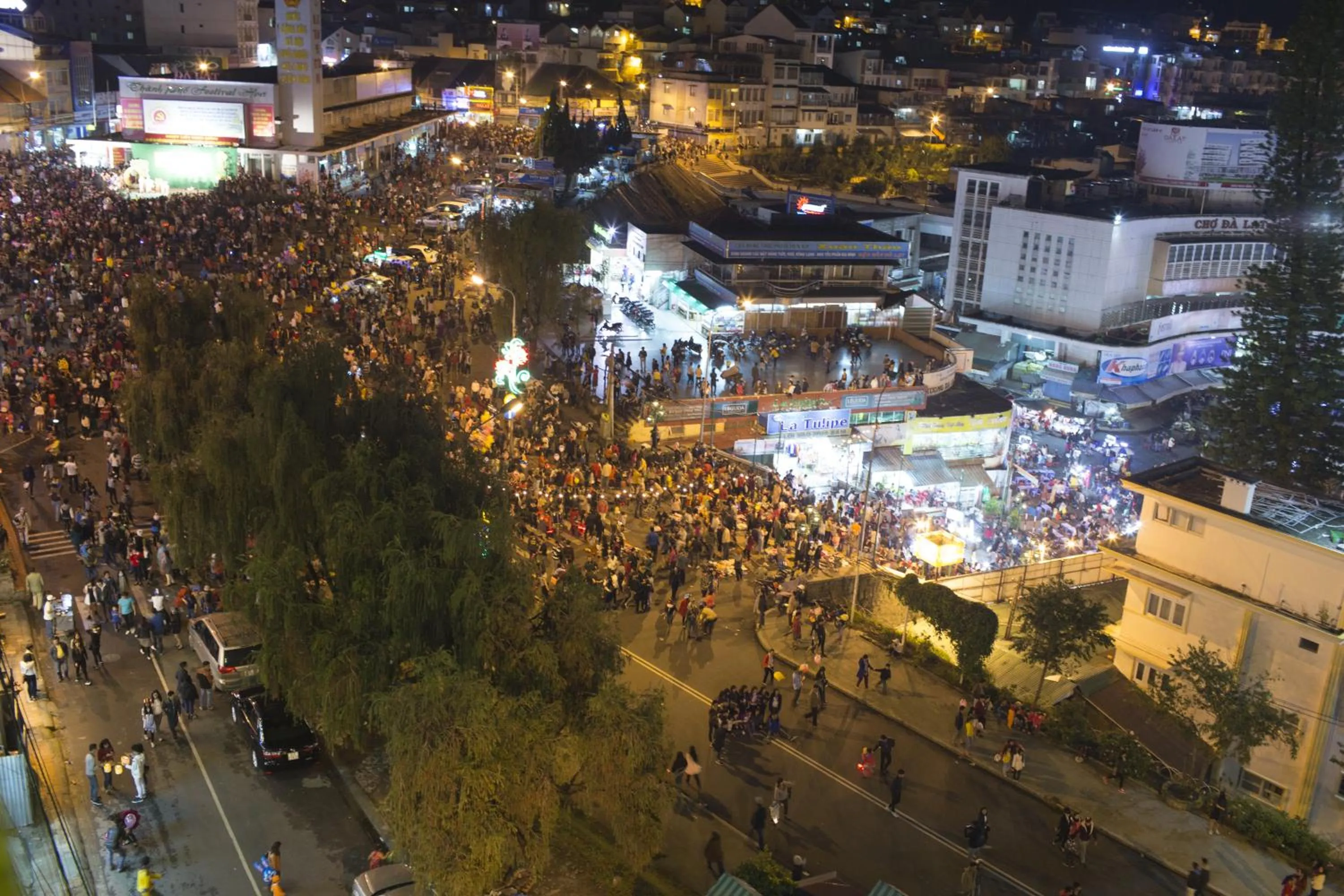 City view in Hotel Hoang Minh Chau