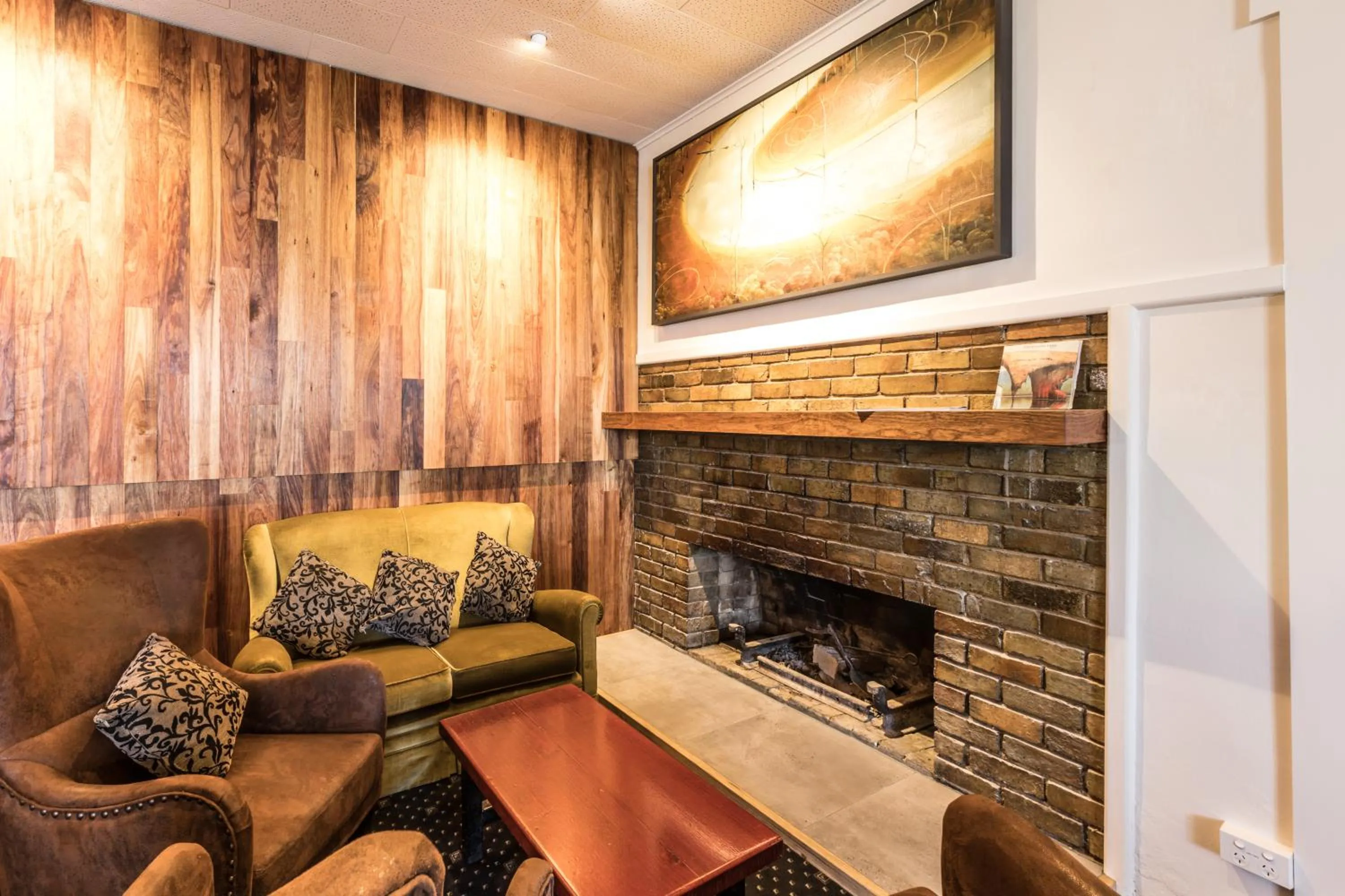 The Corner Hotel Alexandra