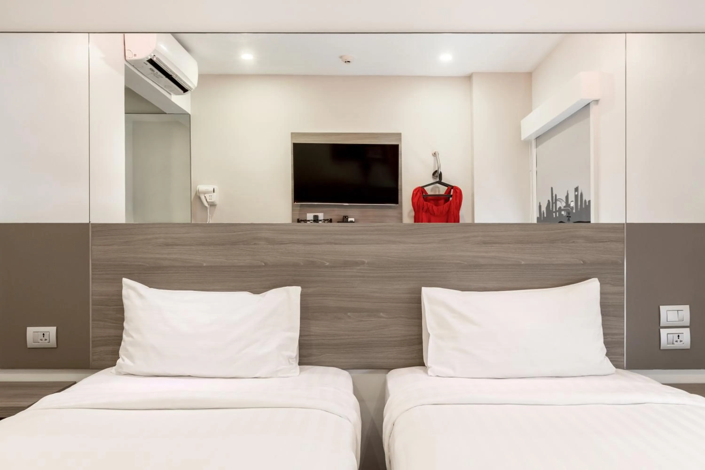 Bed in Easy Planet Bangkok Surawong