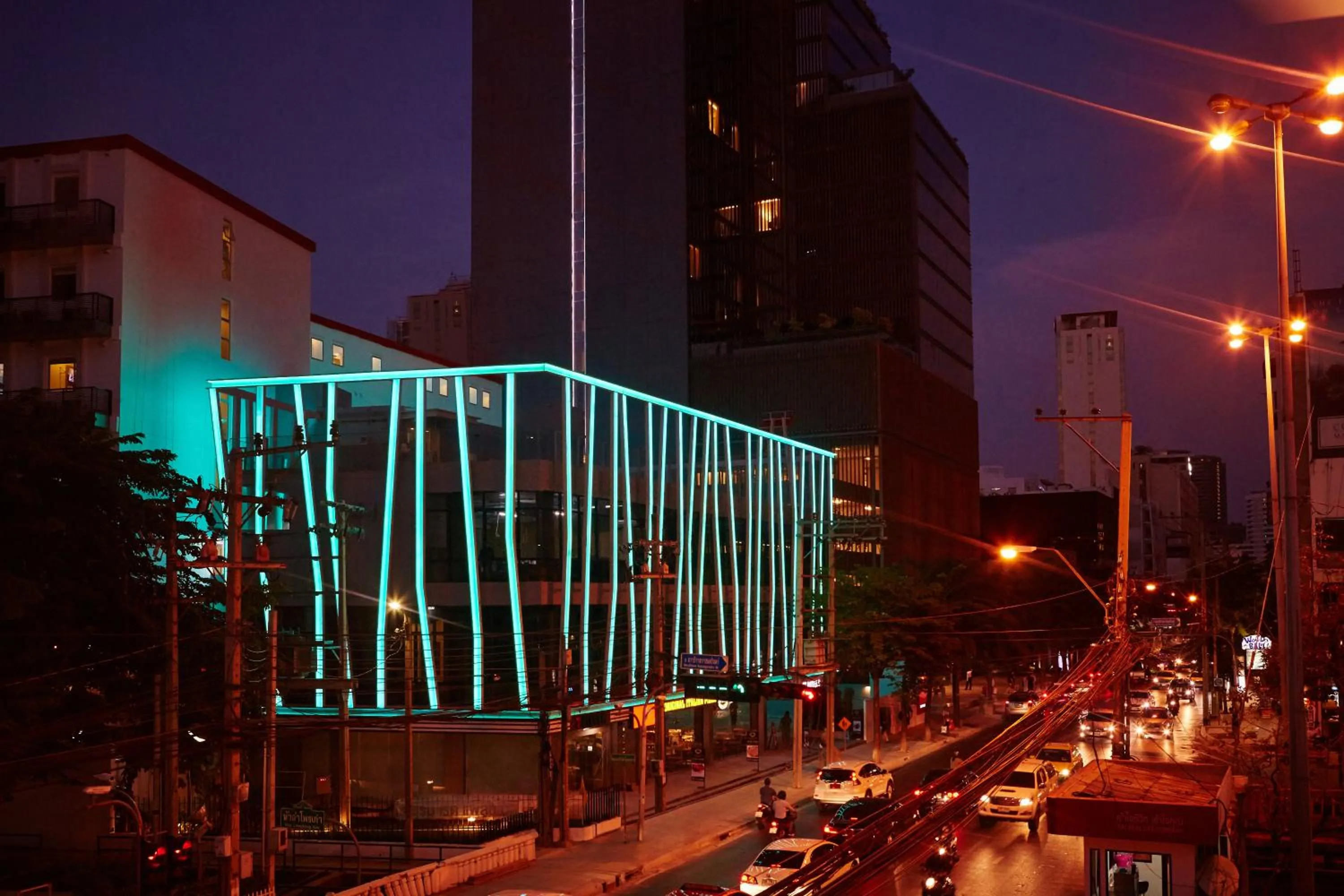 Property building in Easy Planet Bangkok Surawong