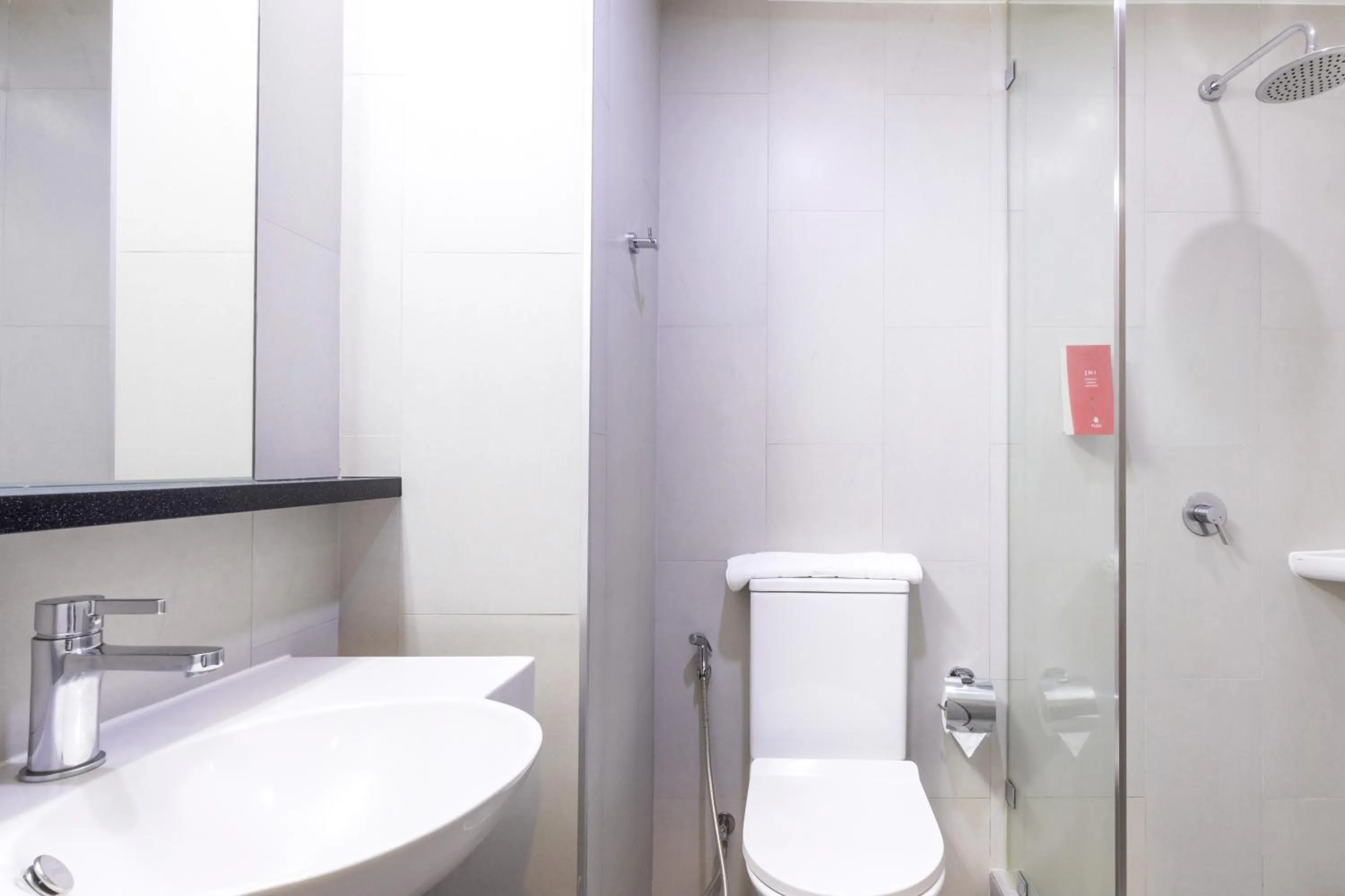 Toilet in Easy Planet Bangkok Surawong