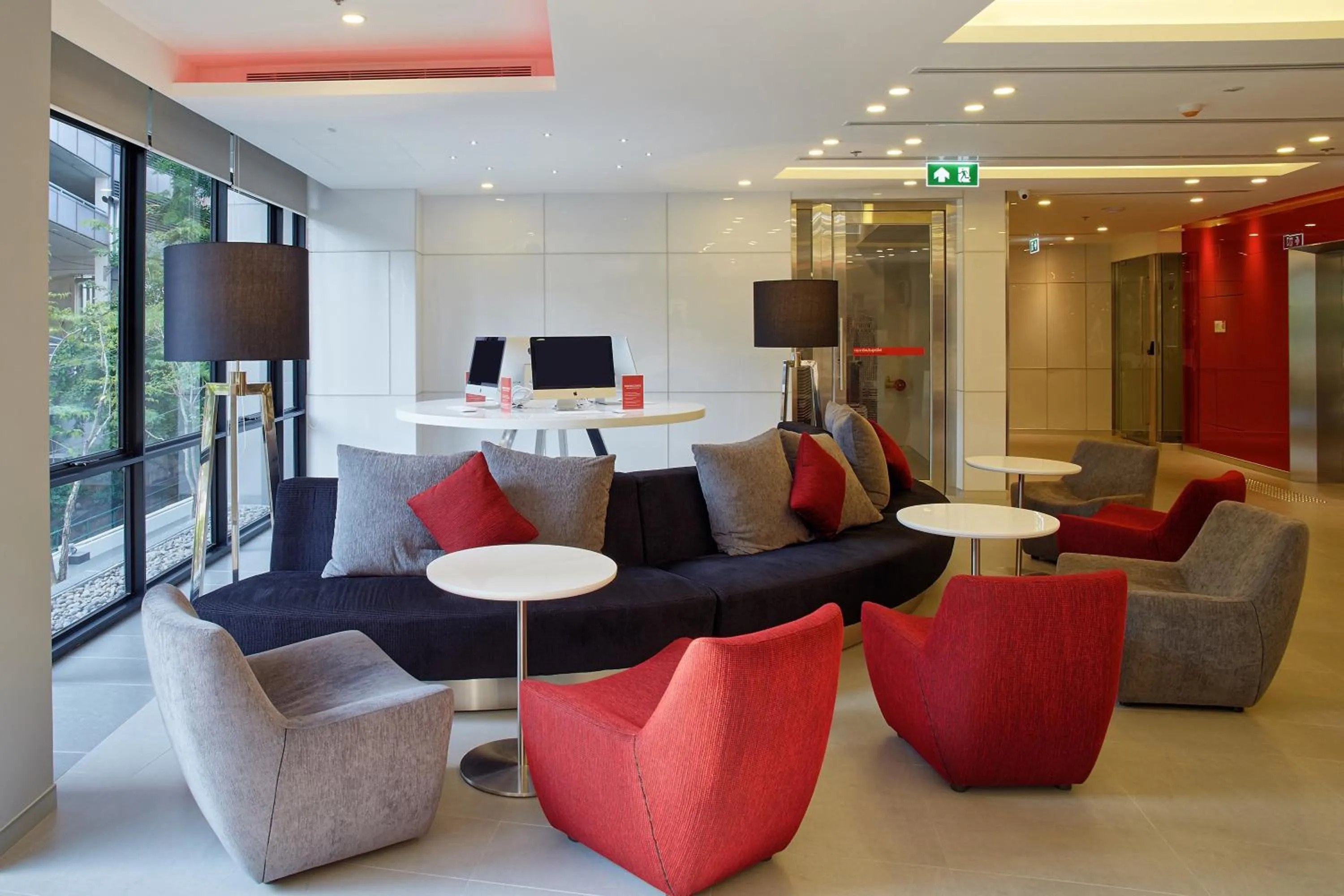 Lobby or reception in Easy Planet Bangkok Surawong