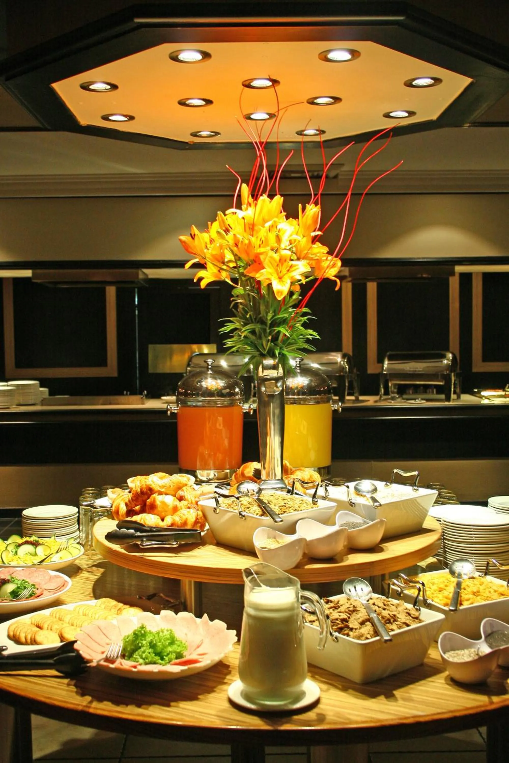 Food in Oudtshoorn Inn Hotel