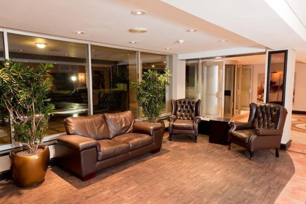 Lobby or reception in Oudtshoorn Inn Hotel