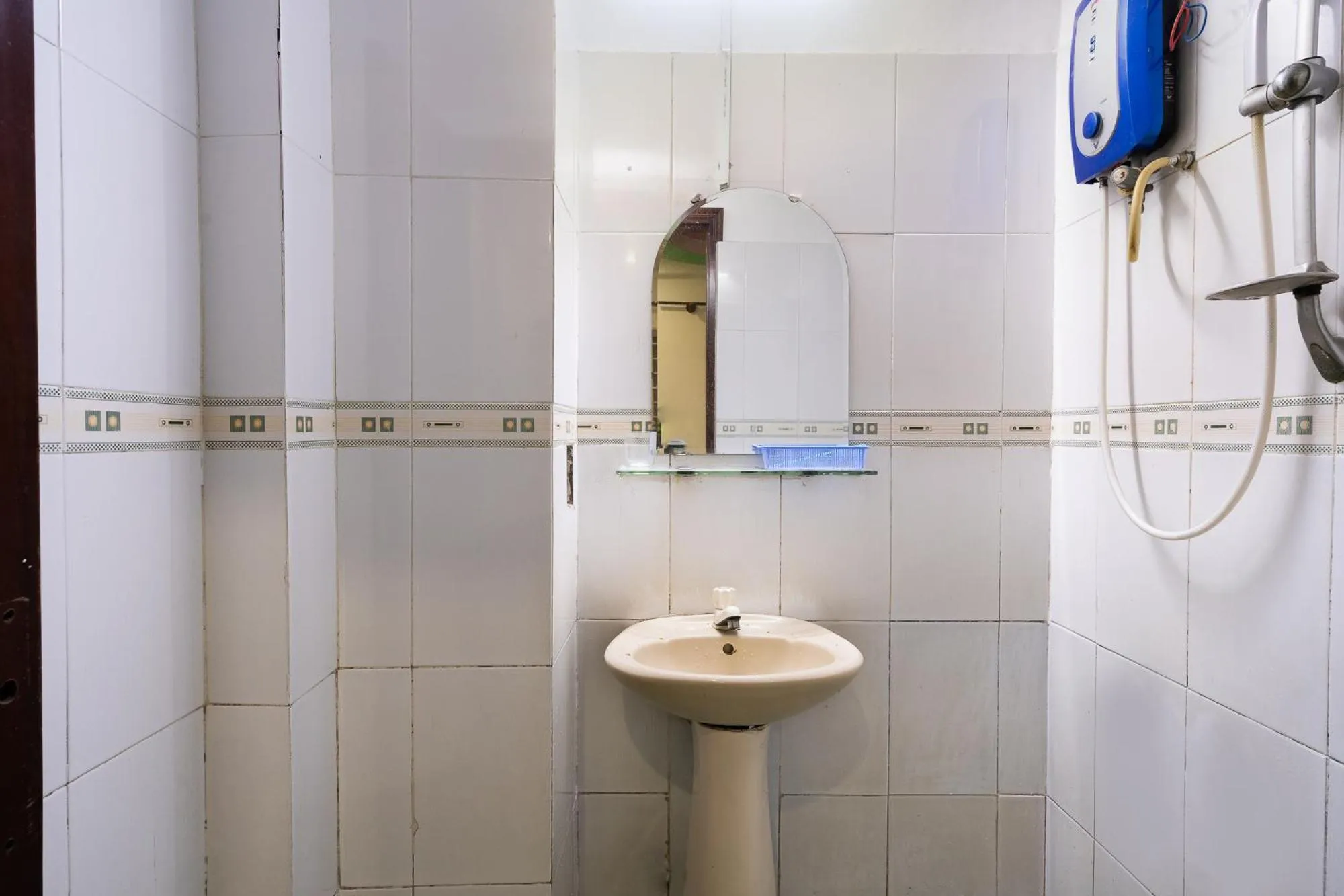Bathroom in Collection O District Tan Phu - Tien Thang Hotel