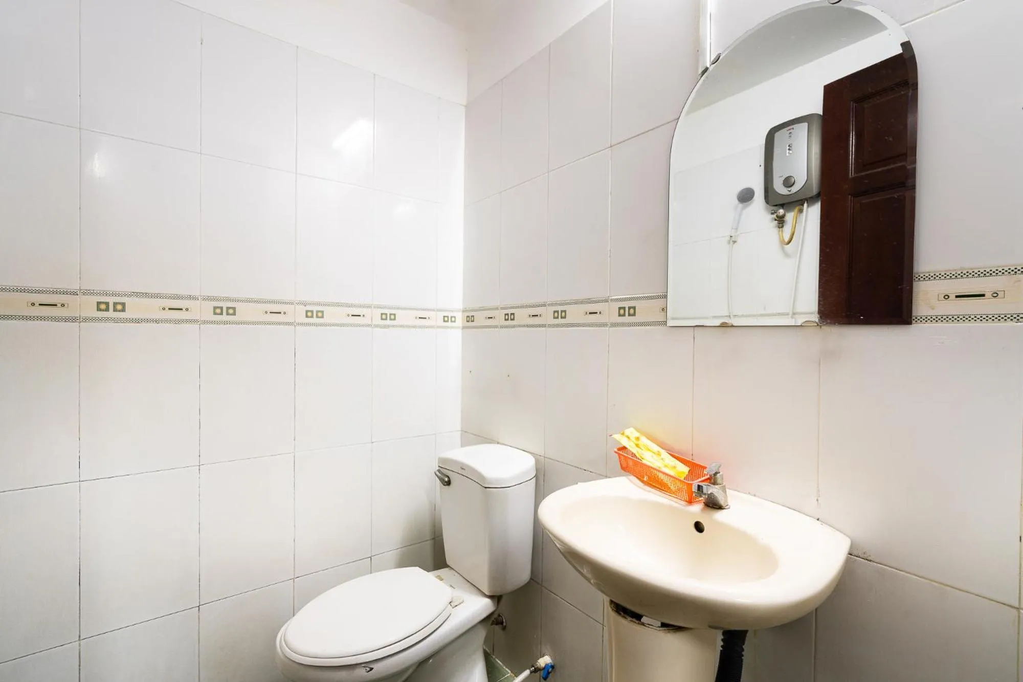 Bathroom in Collection O District Tan Phu - Tien Thang Hotel