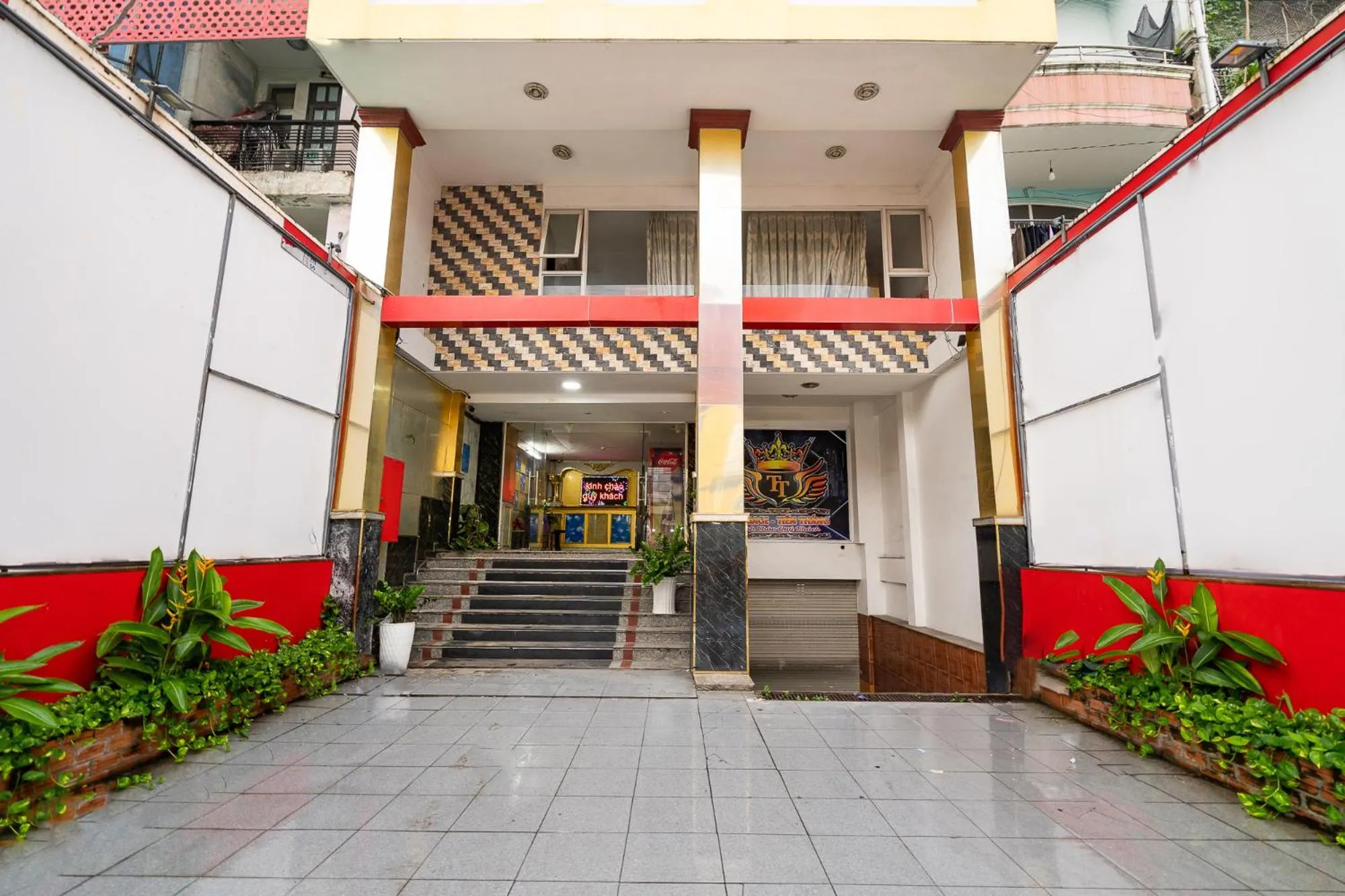 Facade/entrance in Collection O District Tan Phu - Tien Thang Hotel