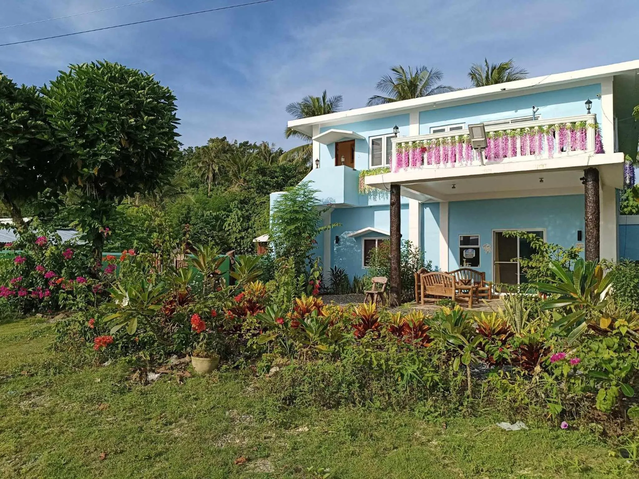 Property building in Whitesands Beach Resort