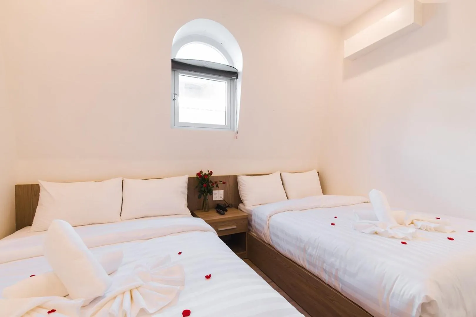 Bed in Ami Hotel Dalat