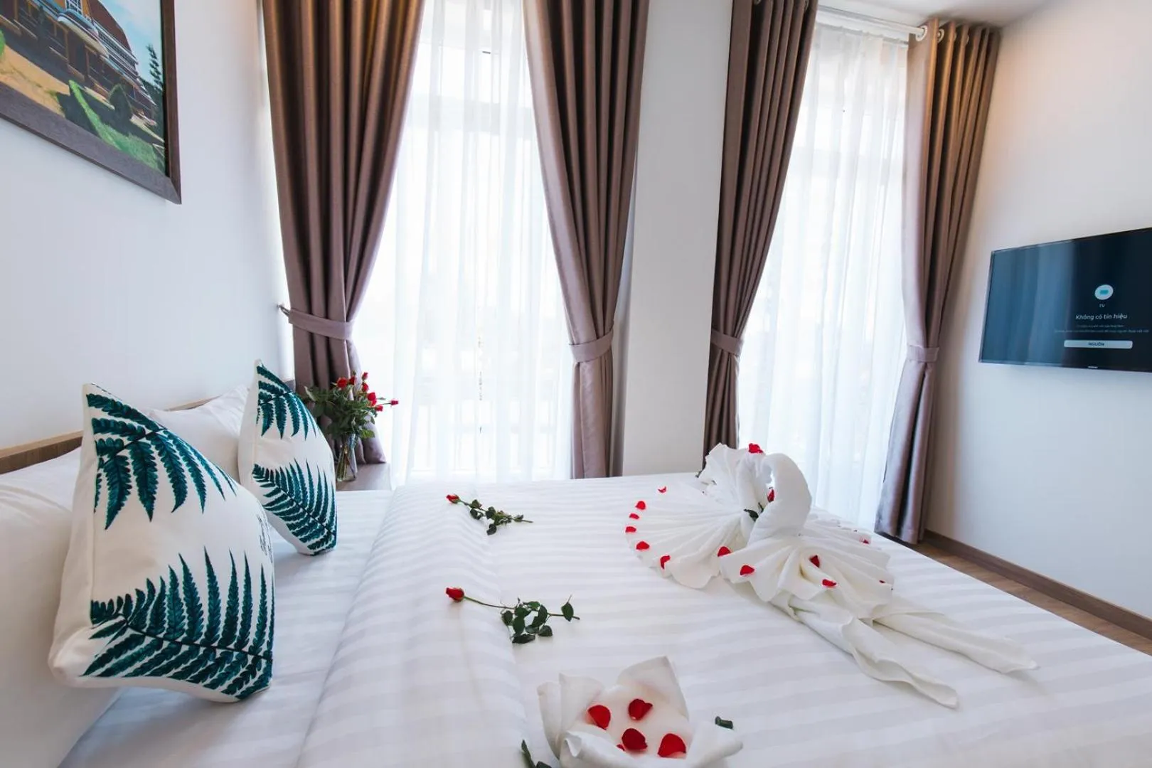 Bed in Ami Hotel Dalat