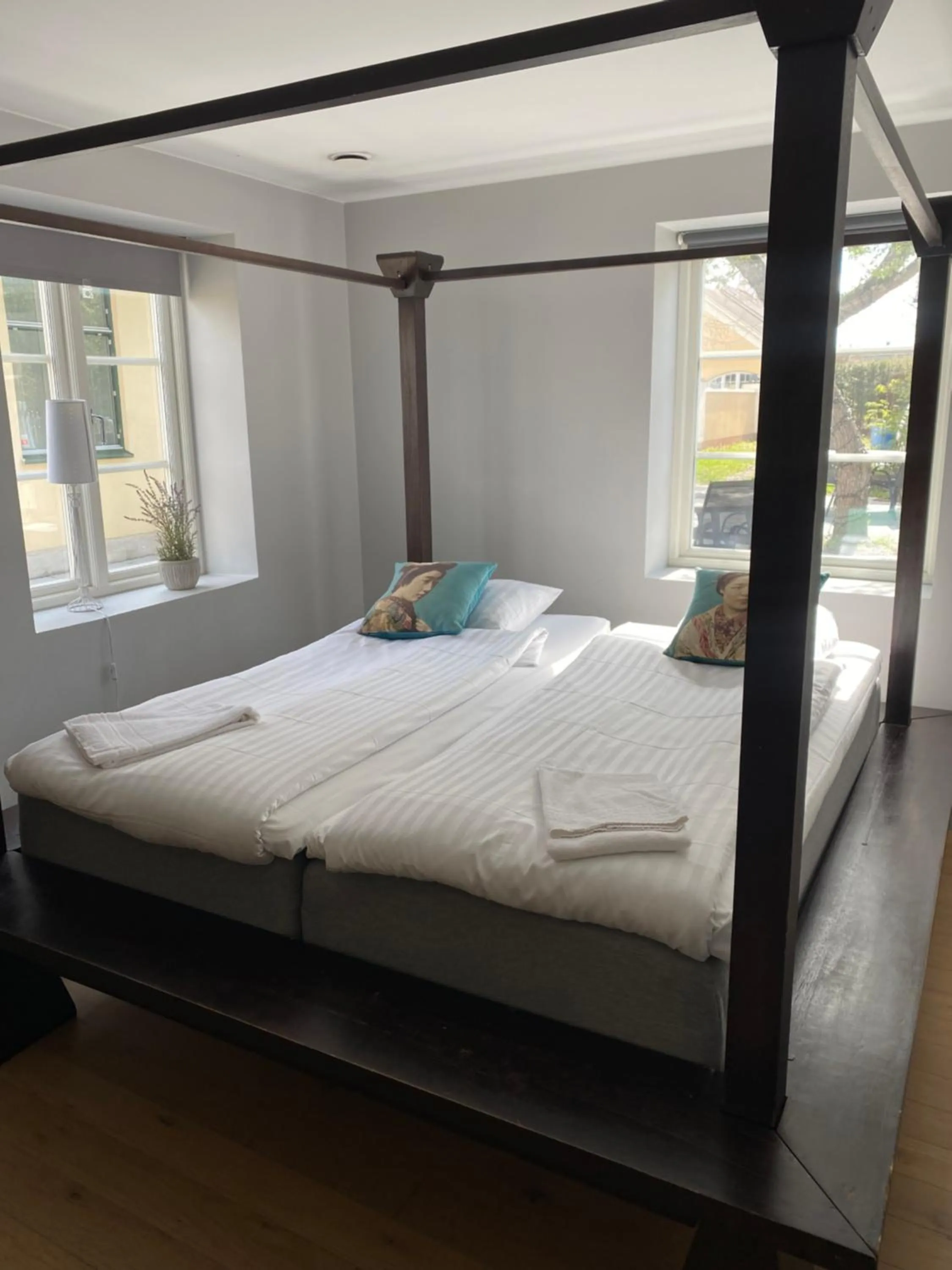 Bedroom, Bed in Brohuspark