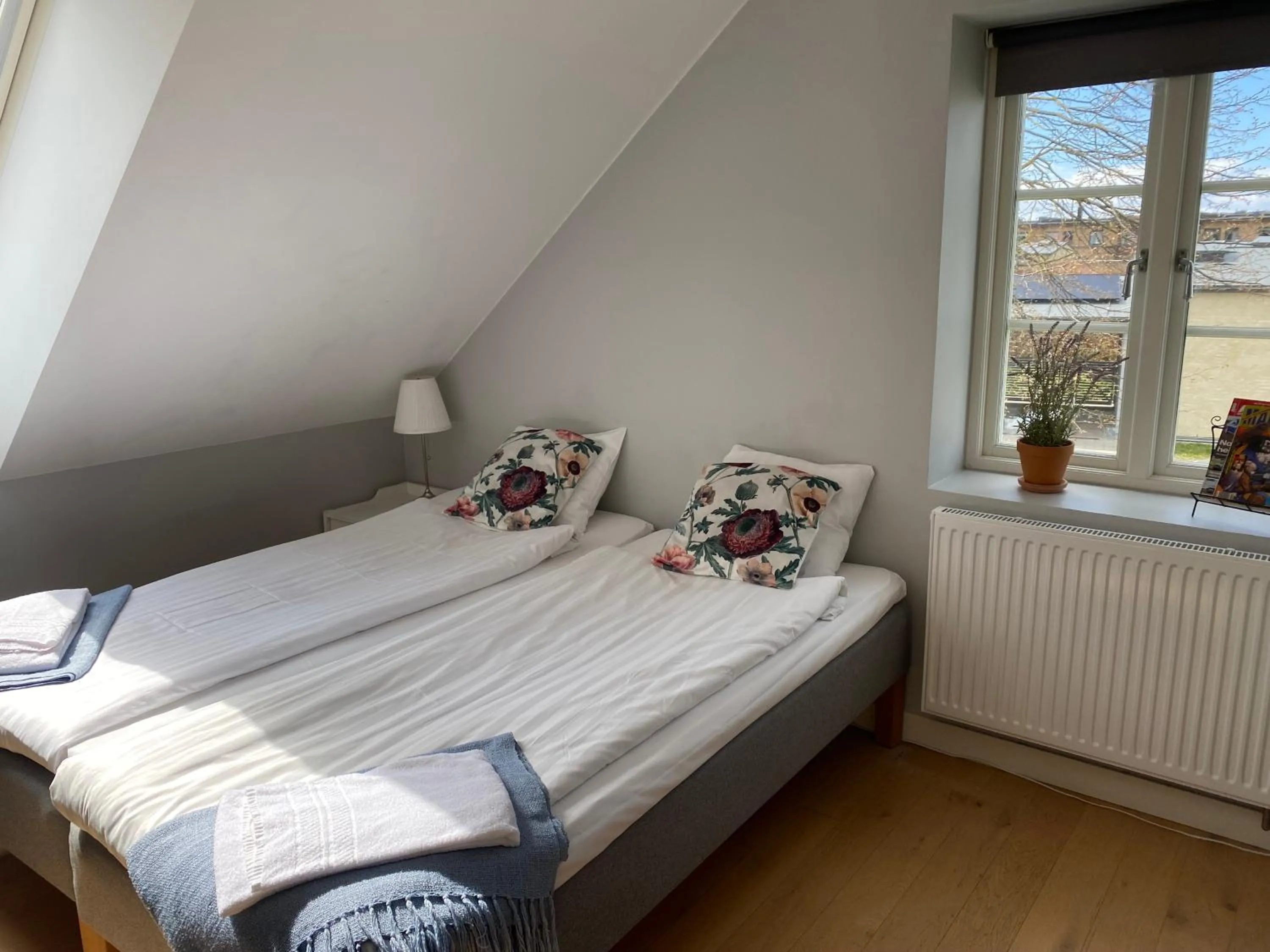 Bedroom, Bed in Brohuspark