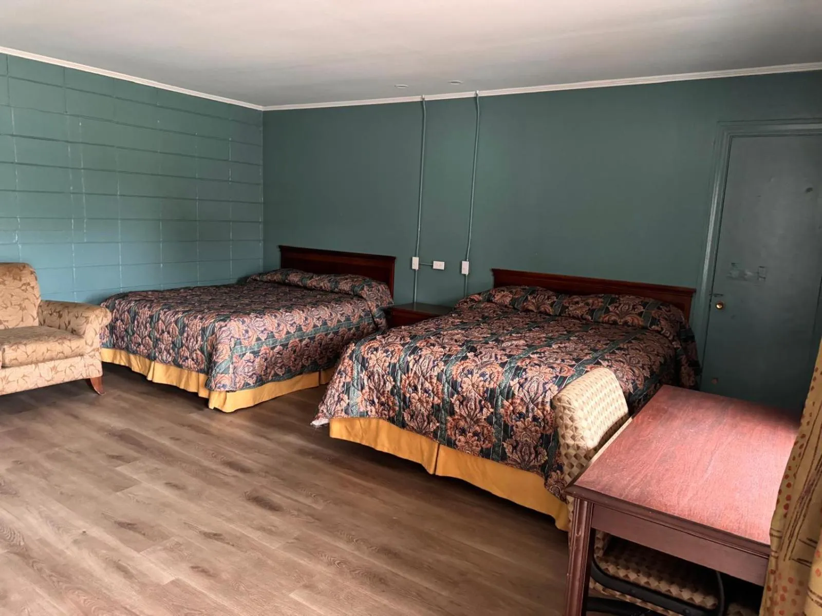 Bedroom, Bed in Walkers Inn Dothan by Hotel O