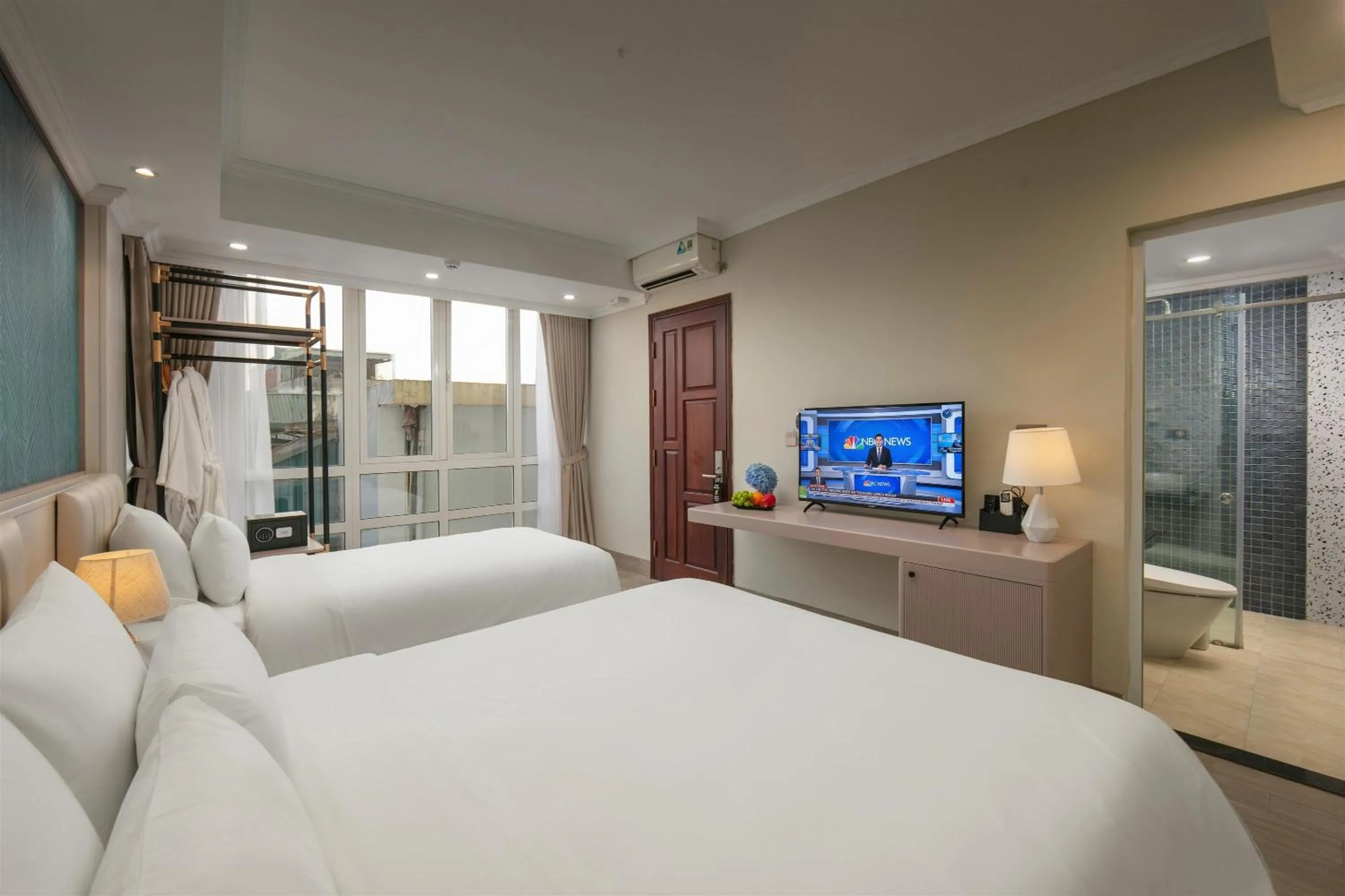 Photo of the whole room, Bed in Dong Xuan Boutique Hotel