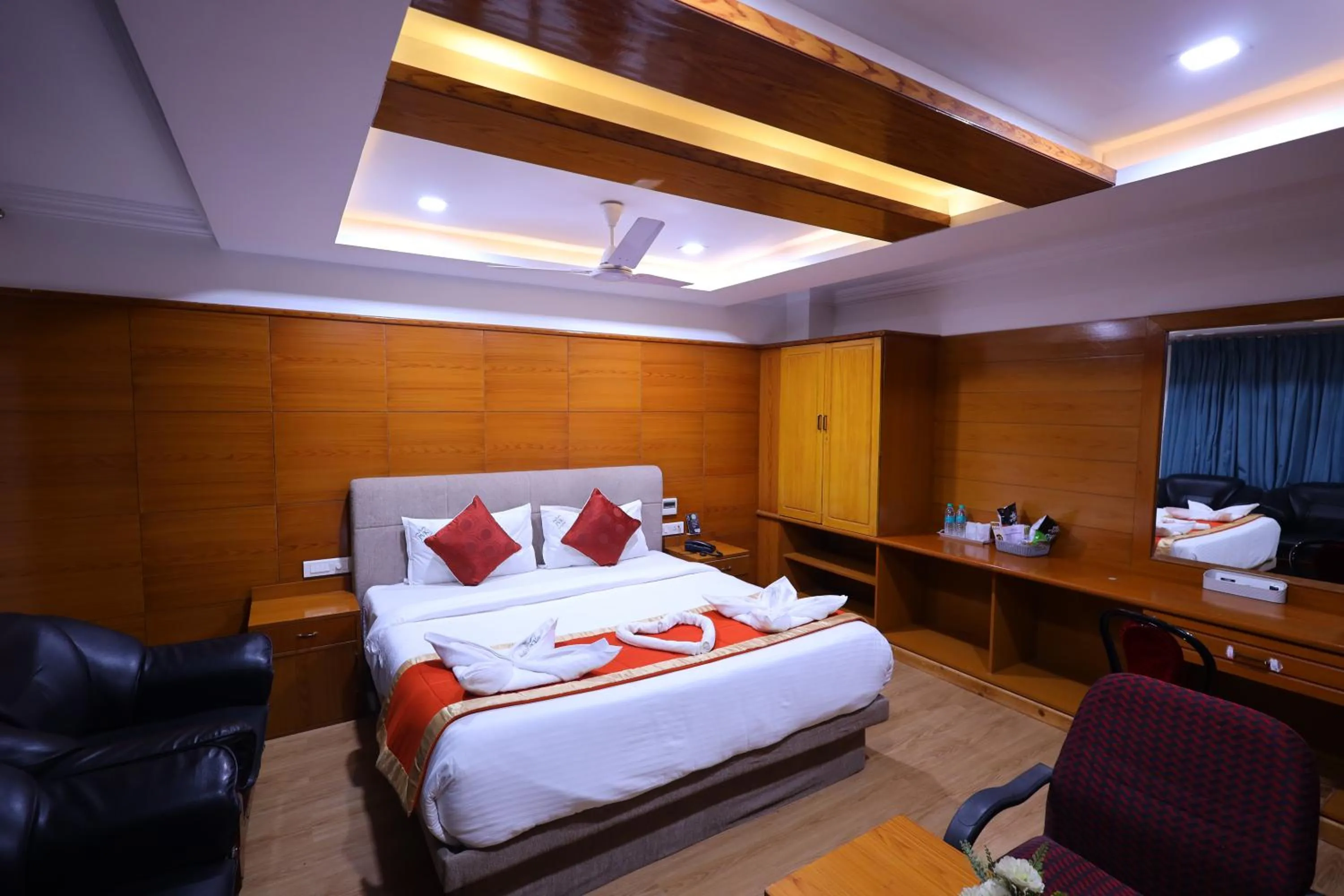 Bed in Hotel PVK Grand Dindigul