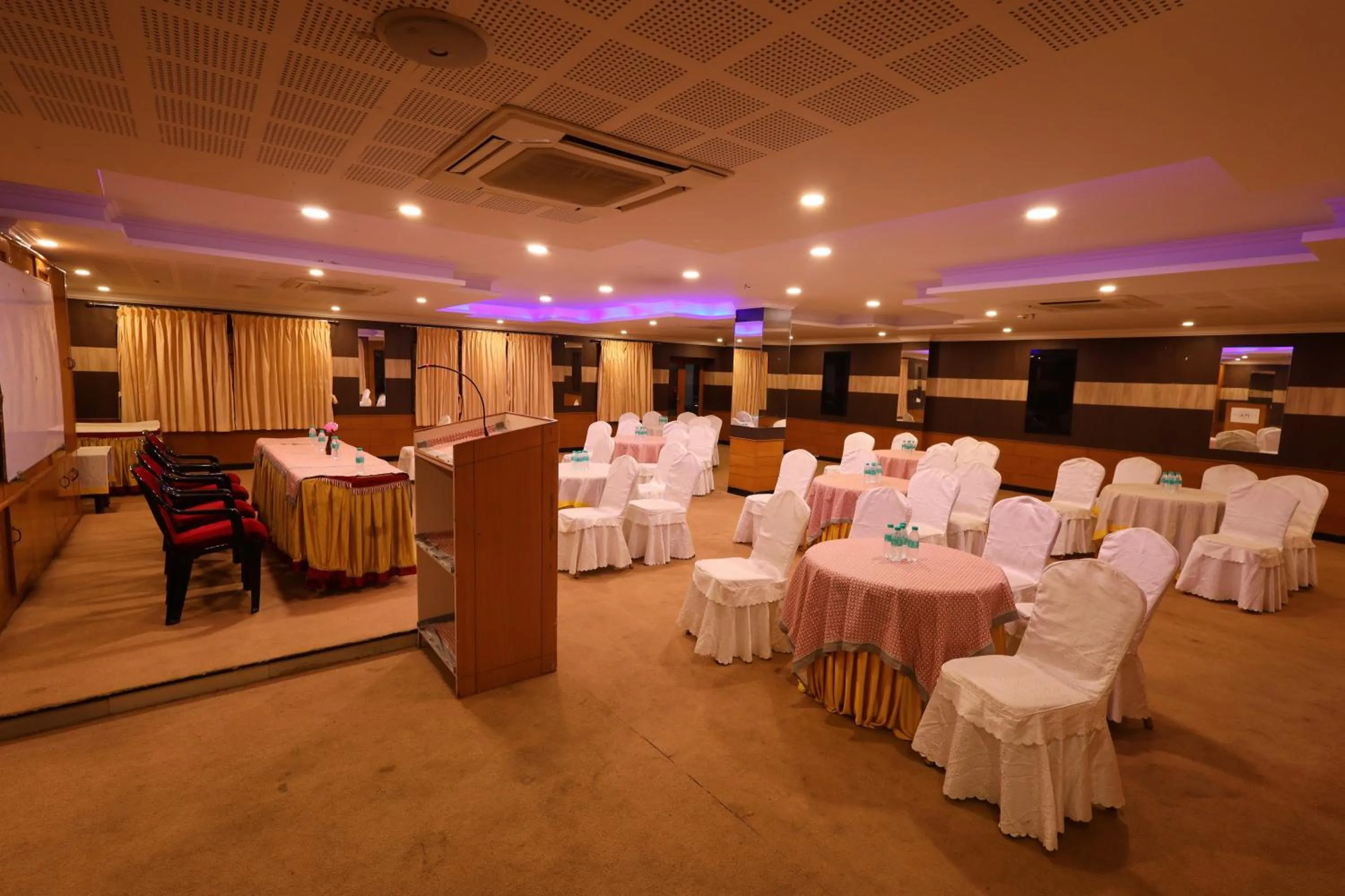 Hotel PVK Grand Dindigul