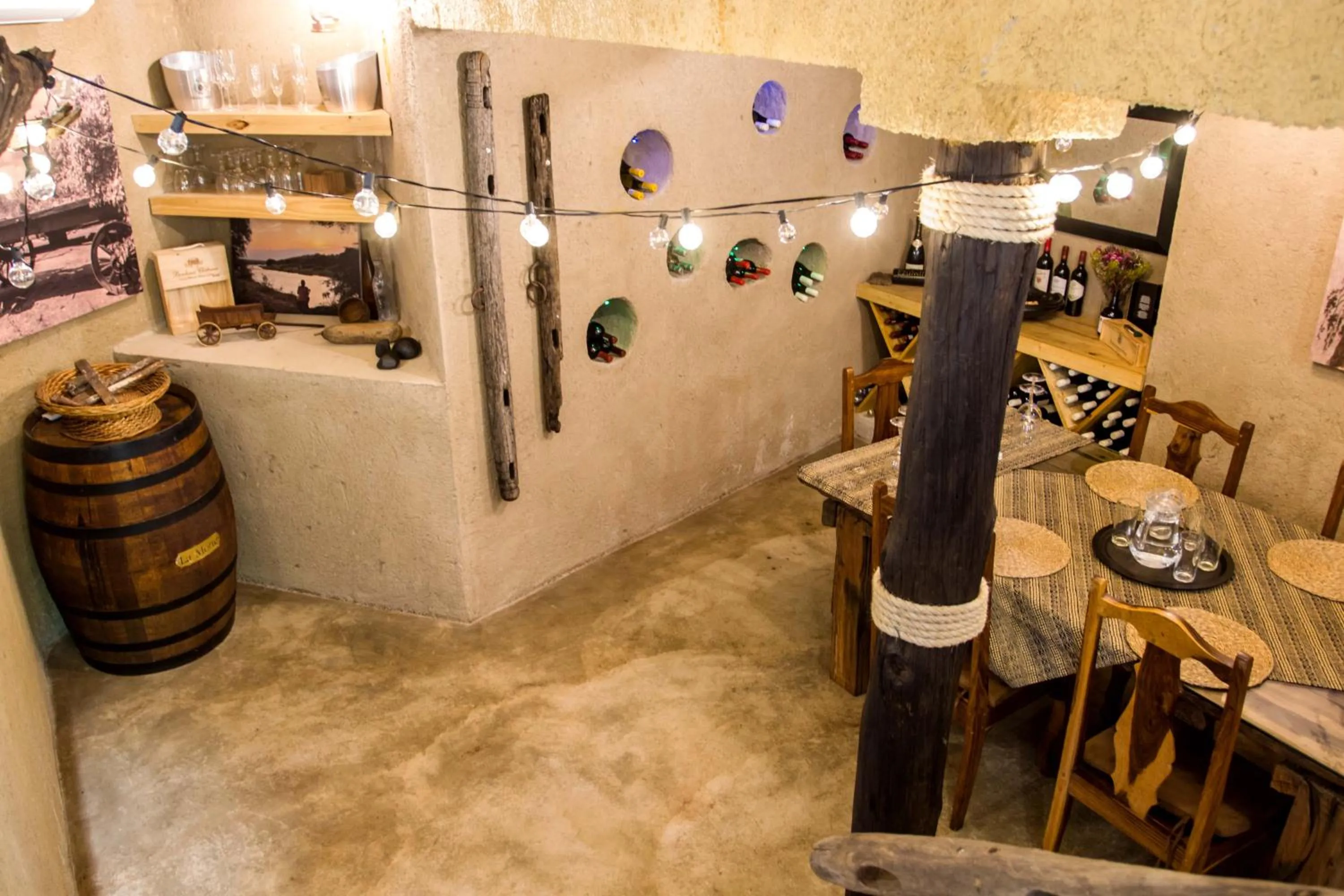 Lounge or bar in Ezulwini Game Lodges