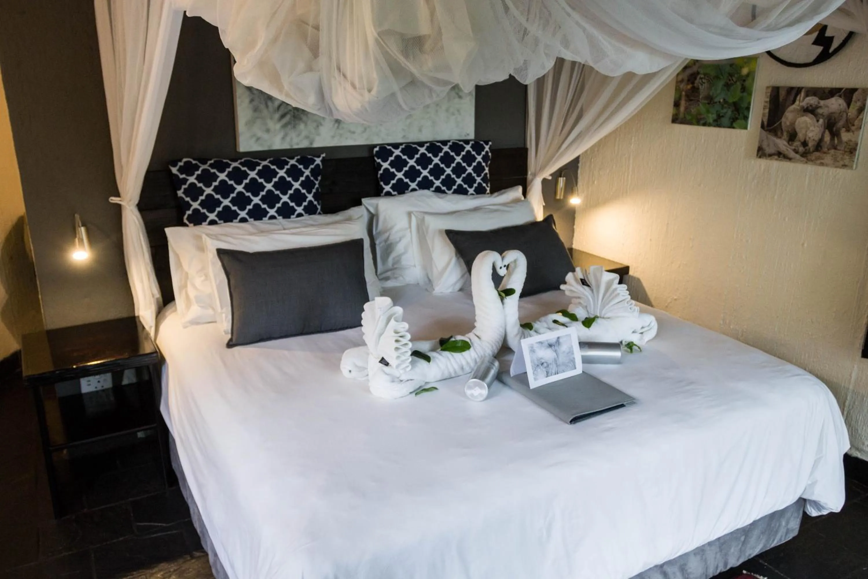 Bed in Ezulwini Game Lodges