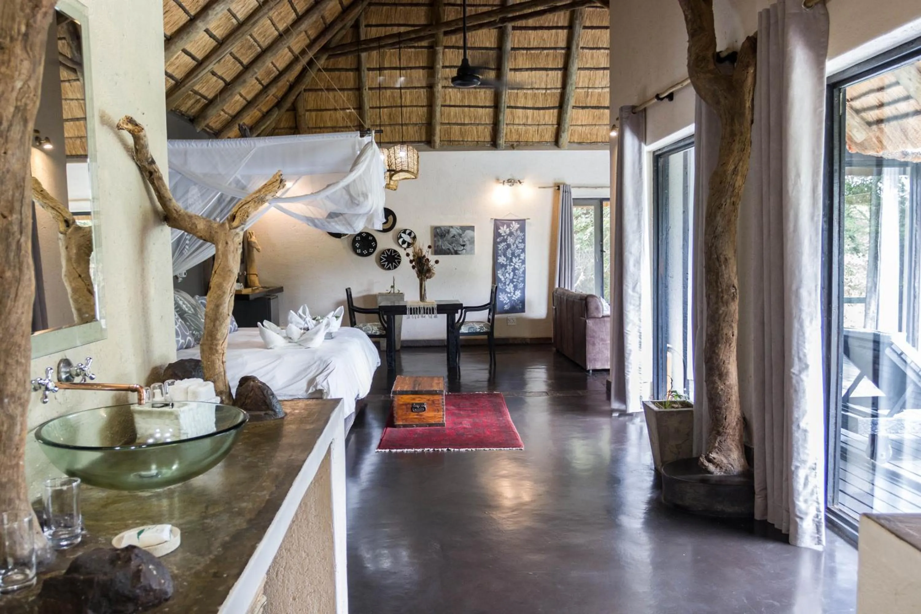 Bathroom in Ezulwini Game Lodges