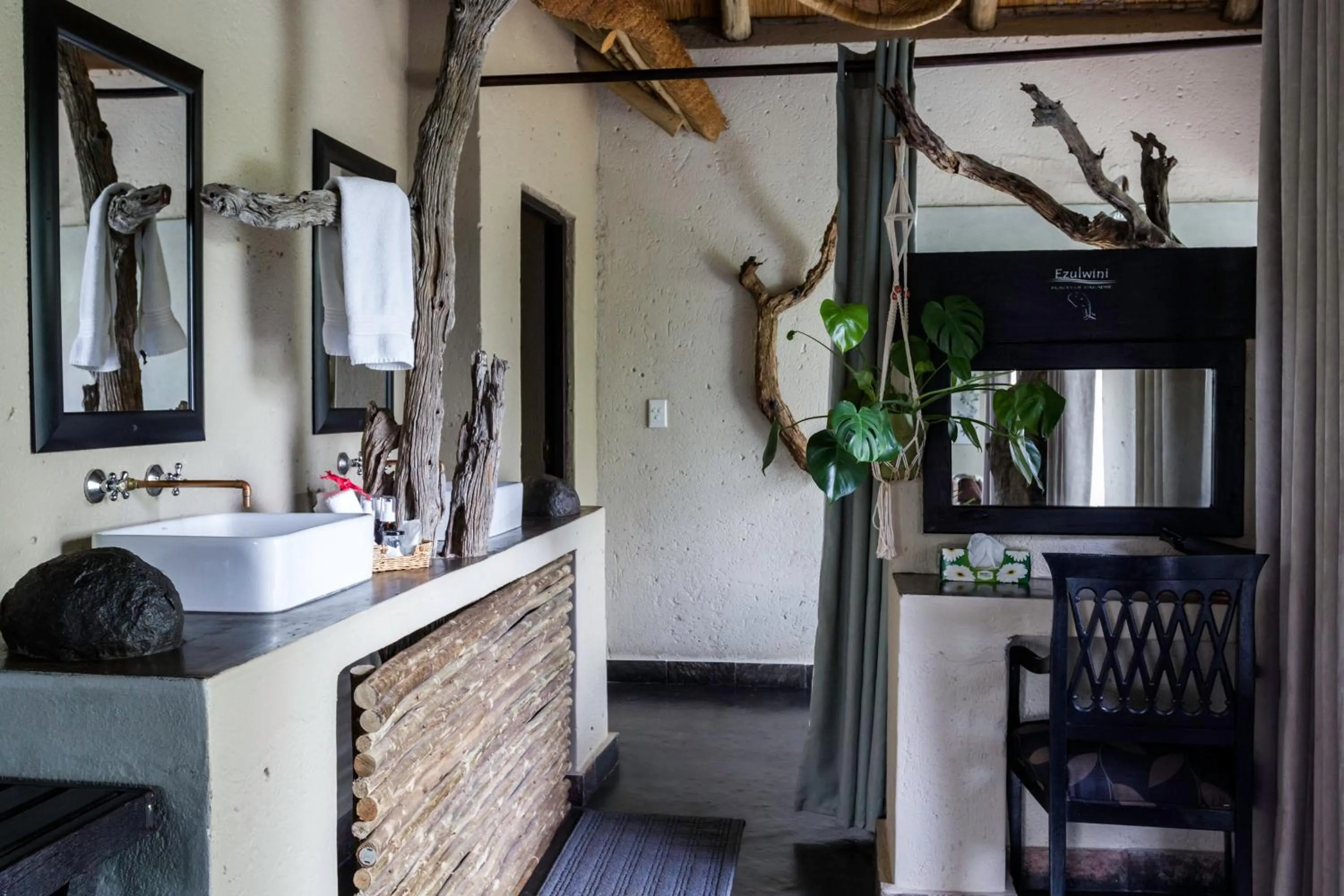 Toilet in Ezulwini Game Lodges