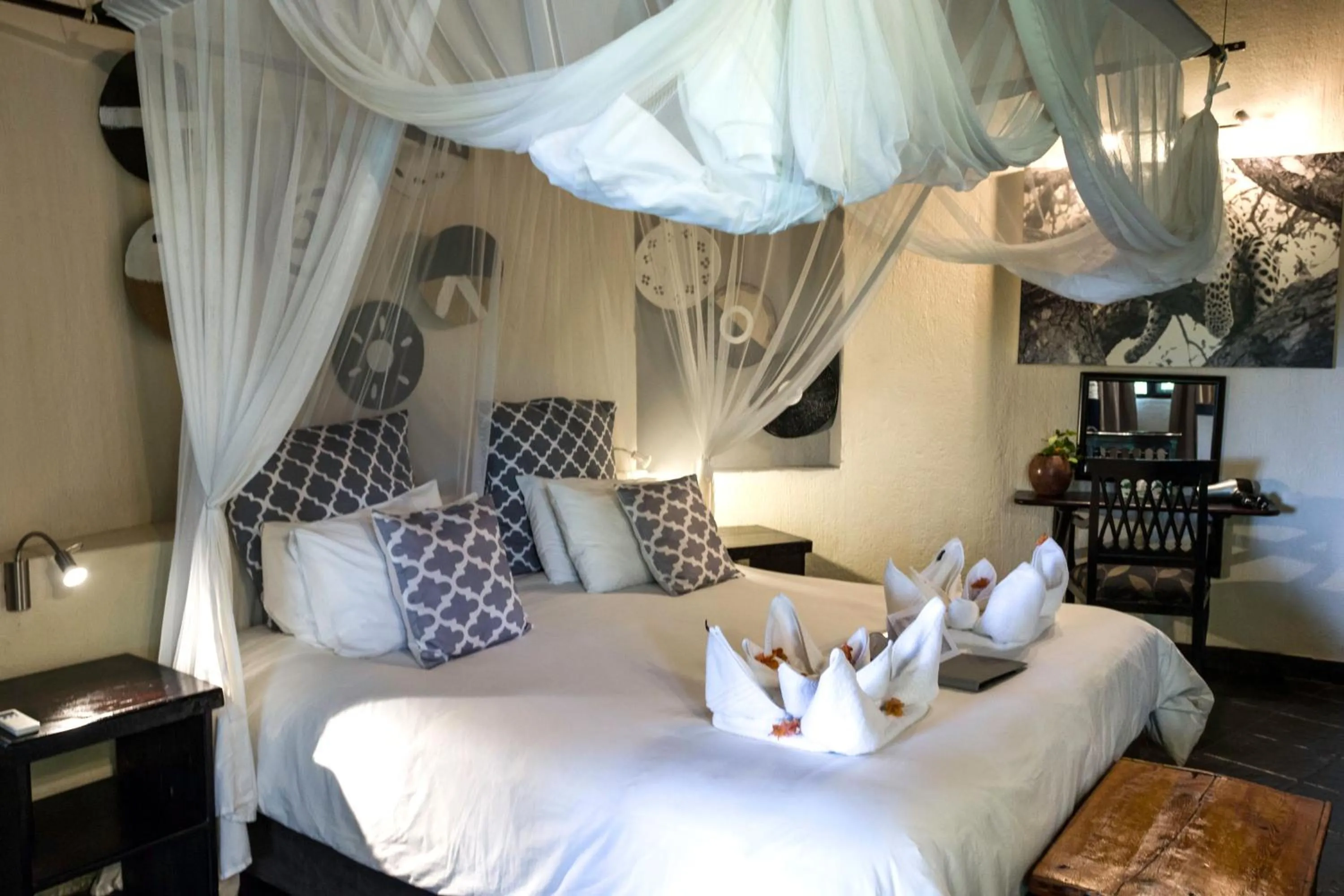 Bed in Ezulwini Game Lodges