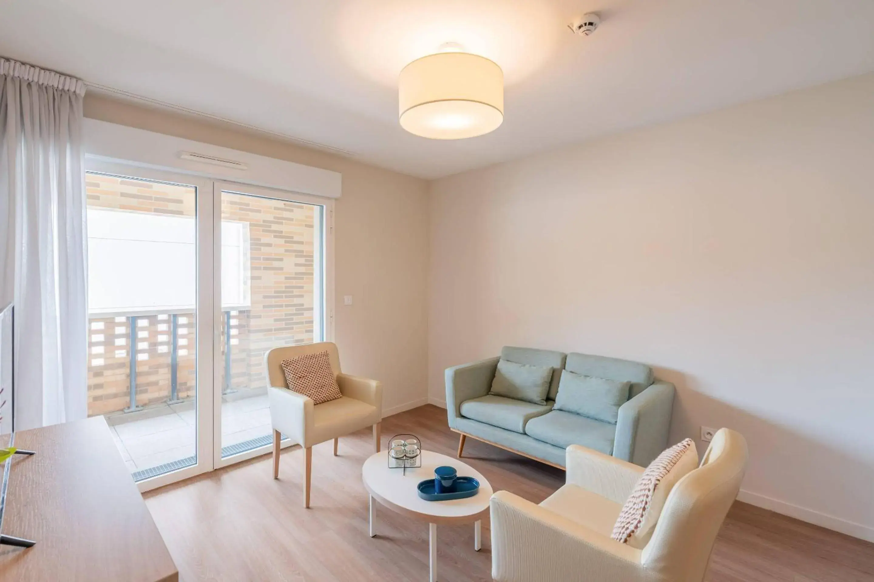 One Bedroom Apartment in Quality Aparthotel Toulouse Ponts Jumeaux One Bedroom Apartment in Quality Aparthotel Toulouse Ponts Jumeaux