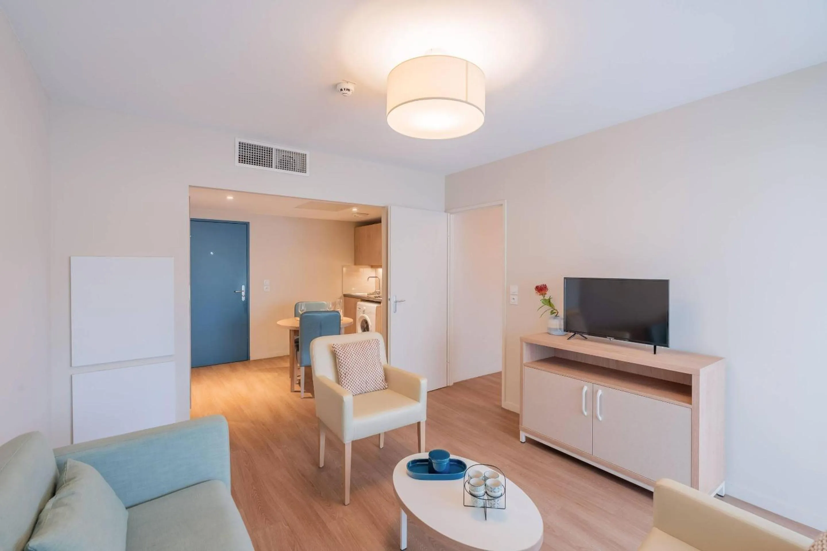 Living room in Quality Aparthotel Toulouse Ponts Jumeaux