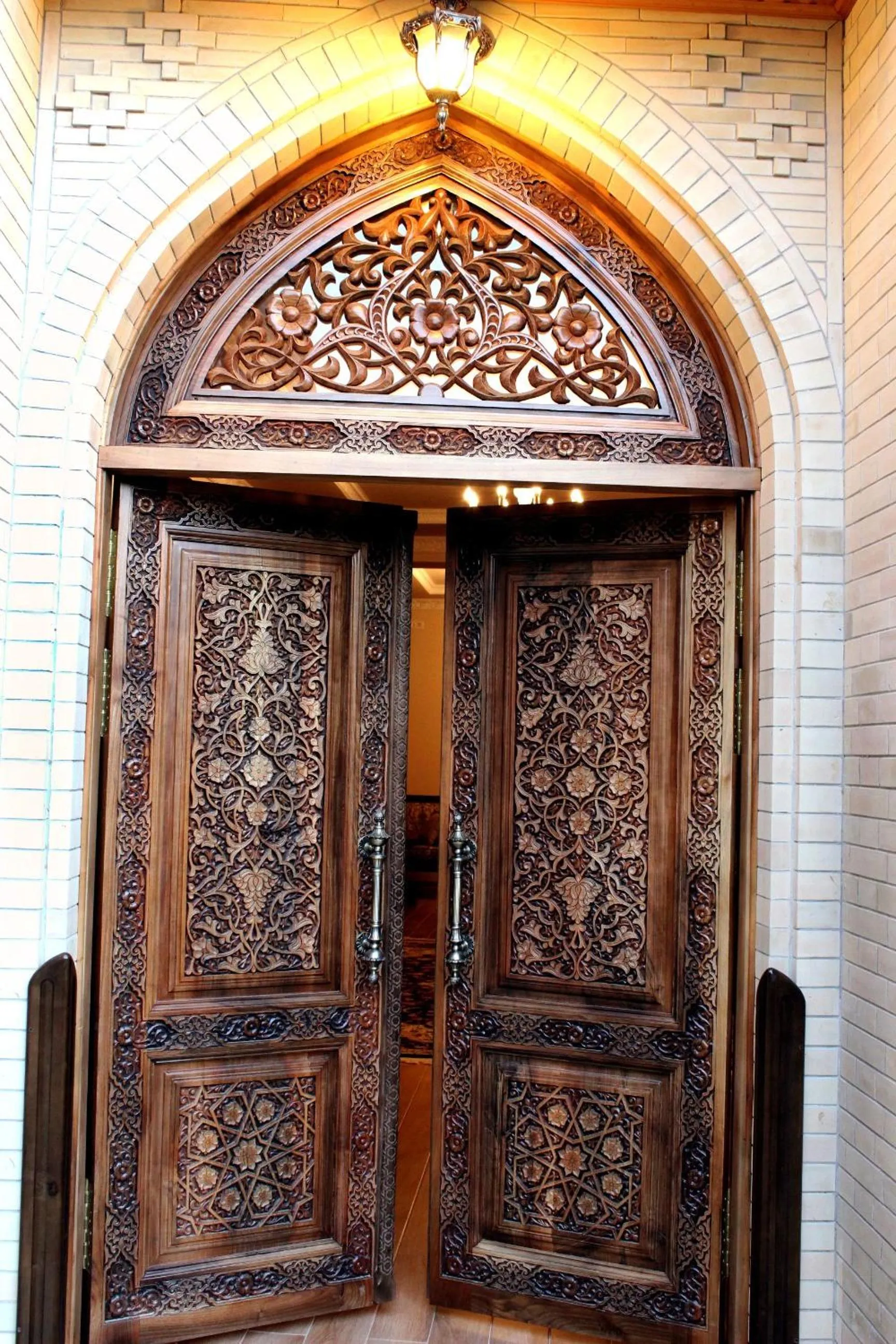 Facade/entrance in L'Argamak