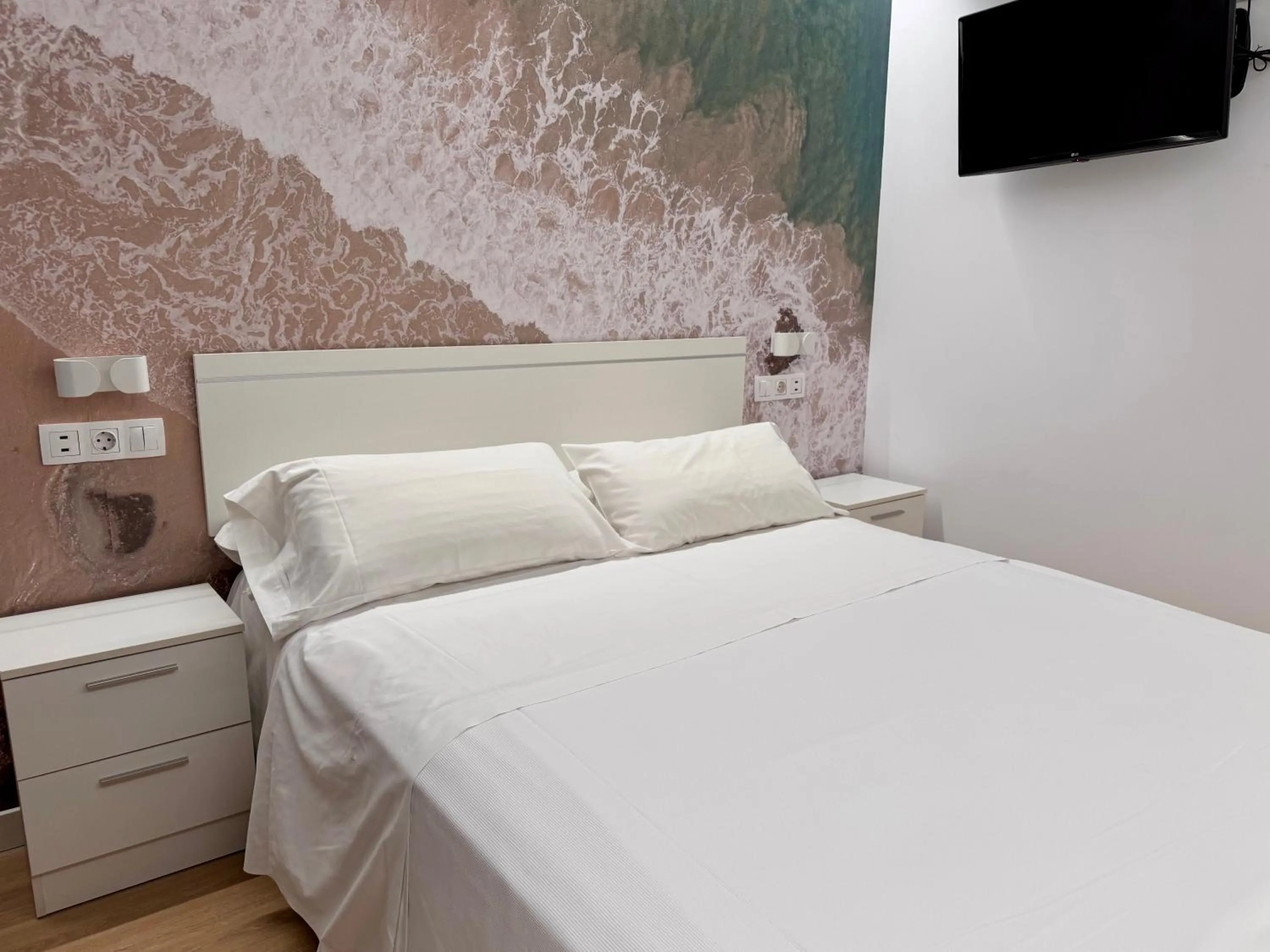 Bed in Color Suites Alicante