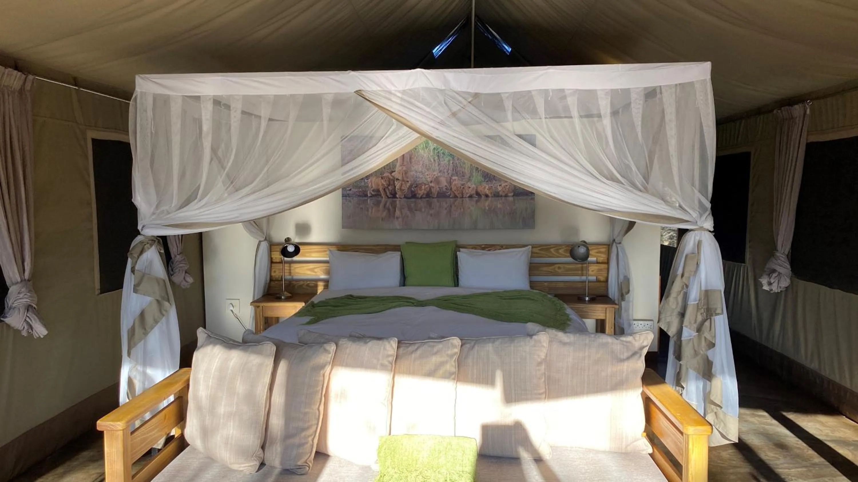 Bed in Honeyguide Tented Safari Camp - Khoka Moya