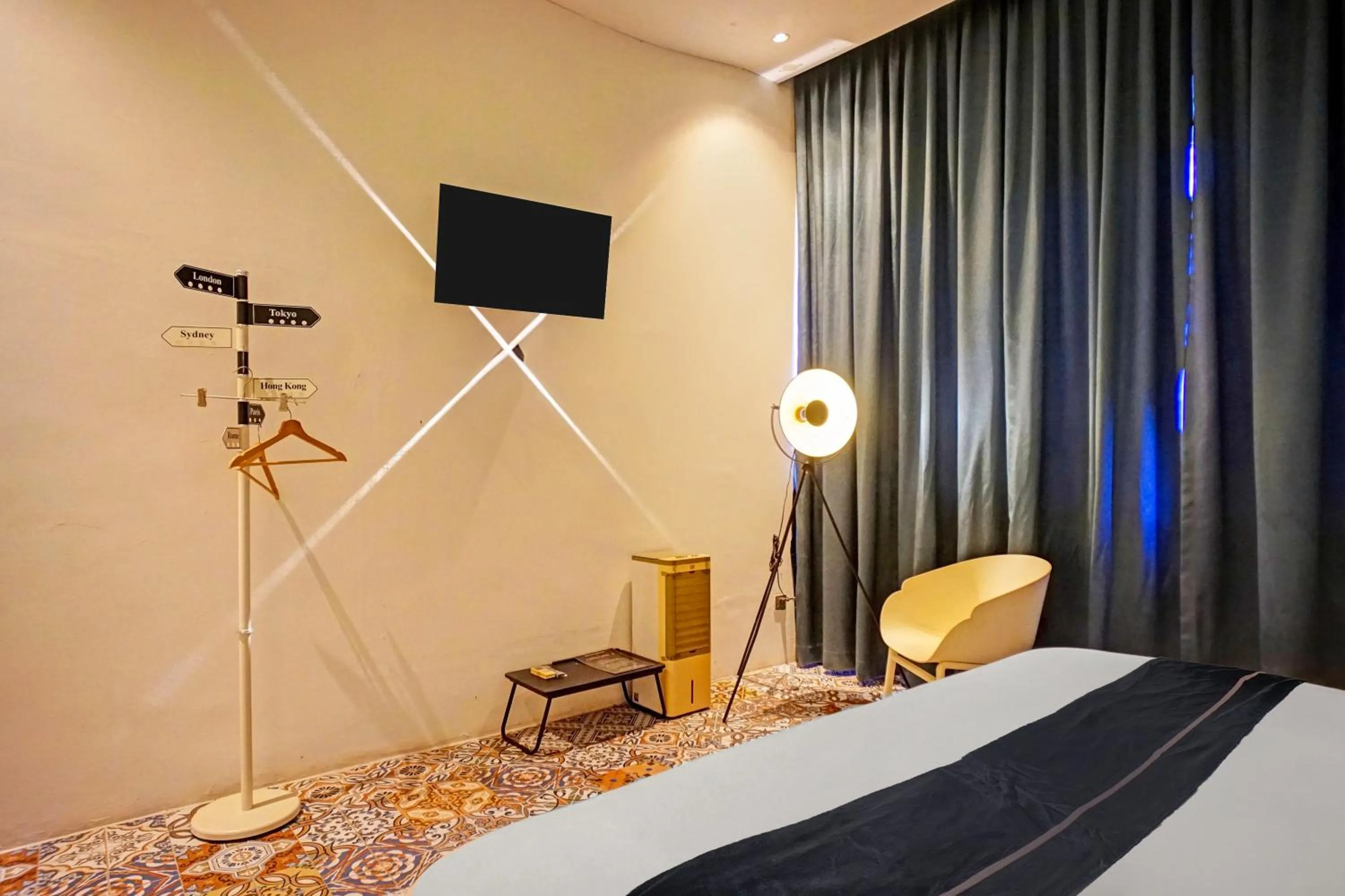 Bedroom, Bed in Hotel O near Ringroad City Walk XXI formerly Mitrotel Medan