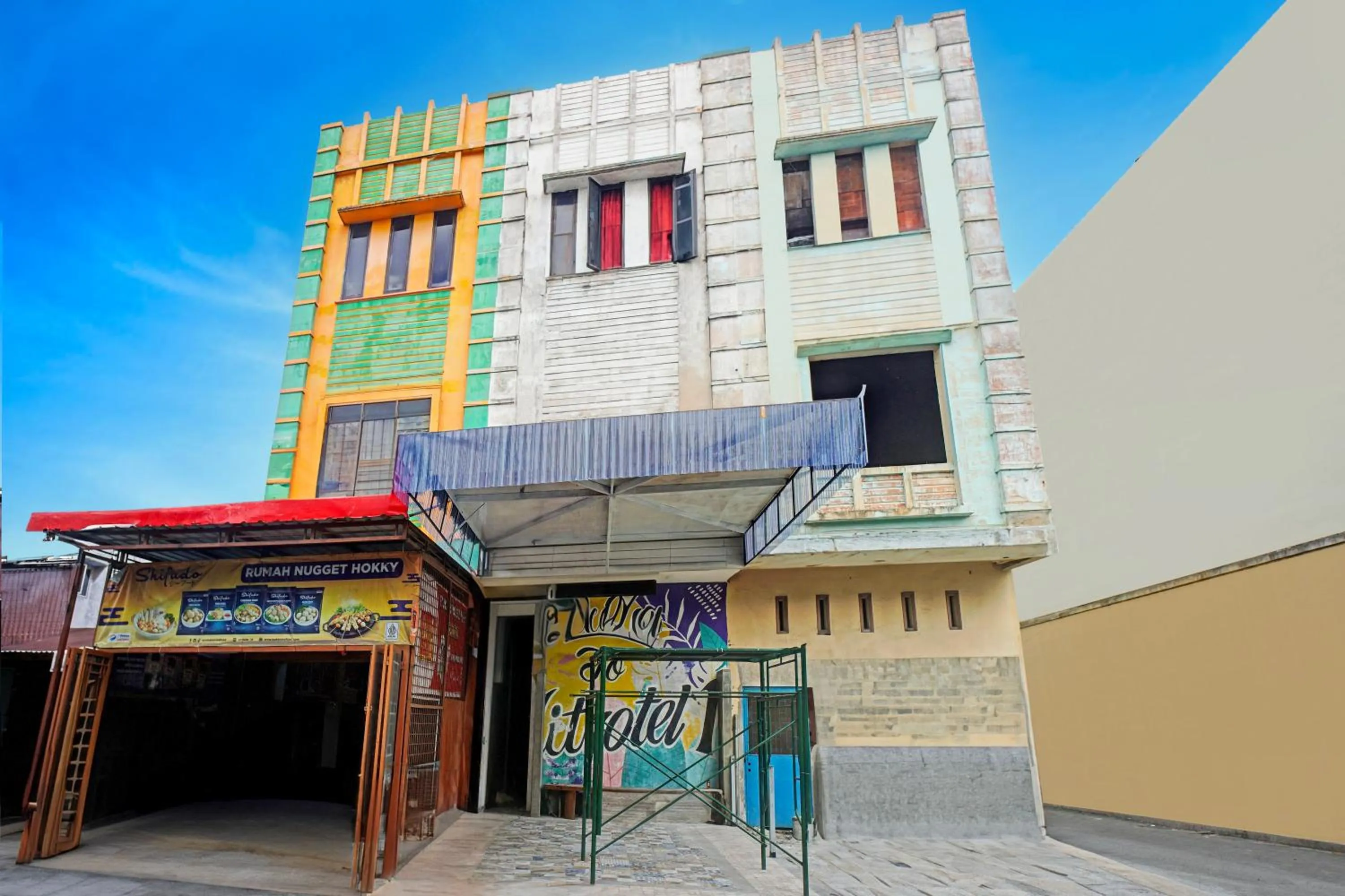 Property building in Hotel O near Ringroad City Walk XXI formerly Mitrotel Medan