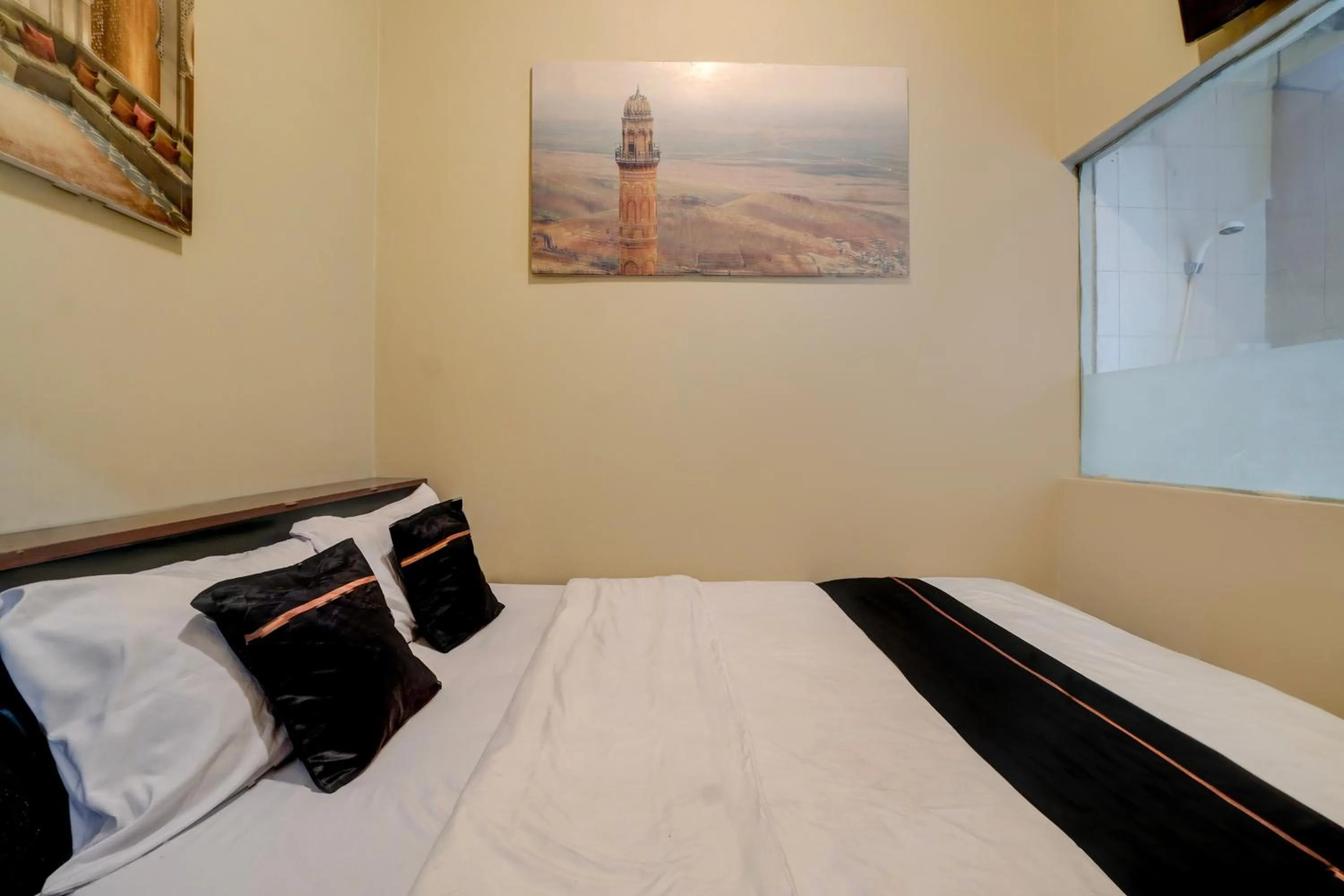 Bedroom, Bed in Hotel O near Monas formerly Pondokan Kota Jakarta