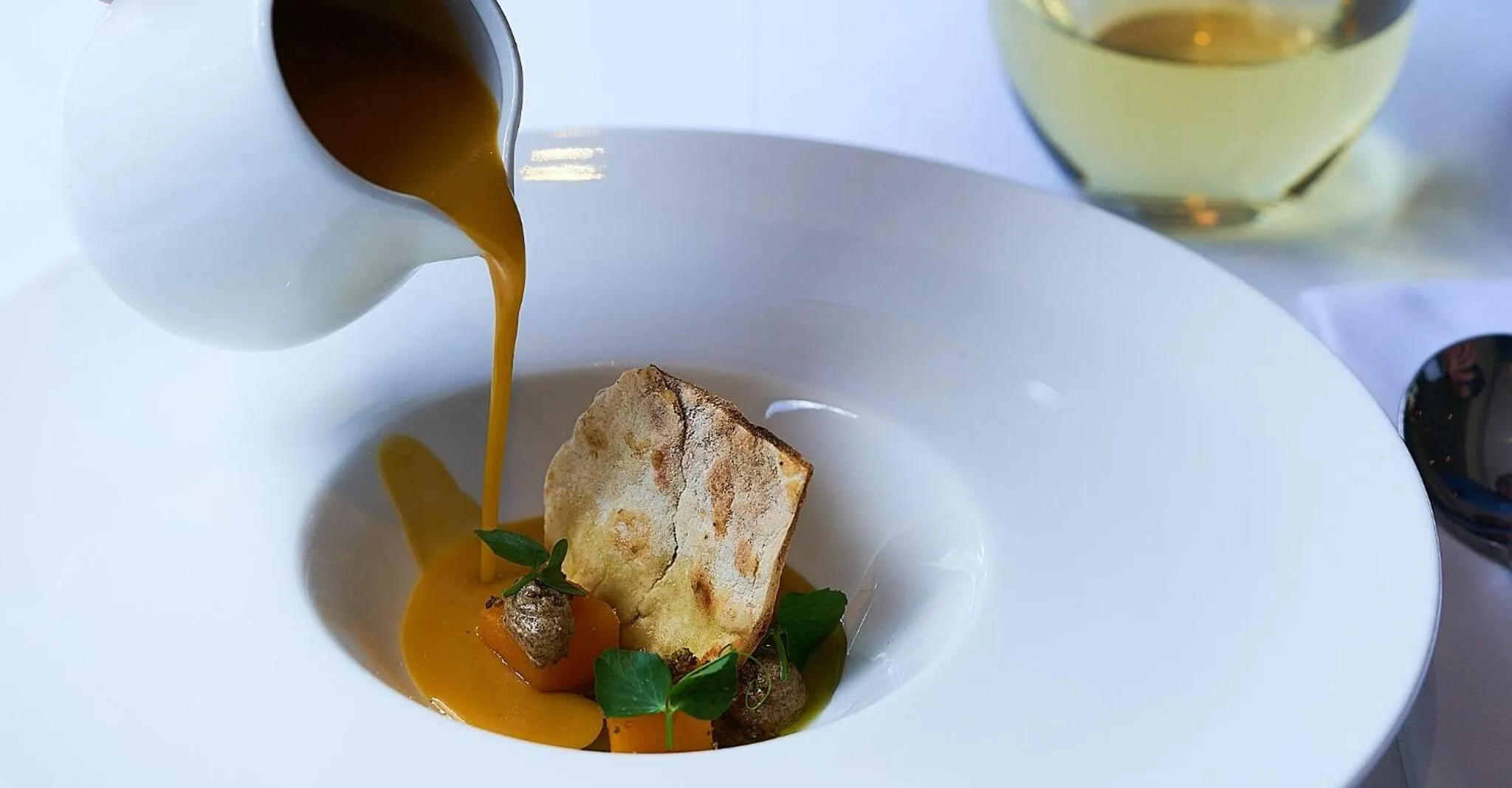 Food in Ten Bompas Hotel