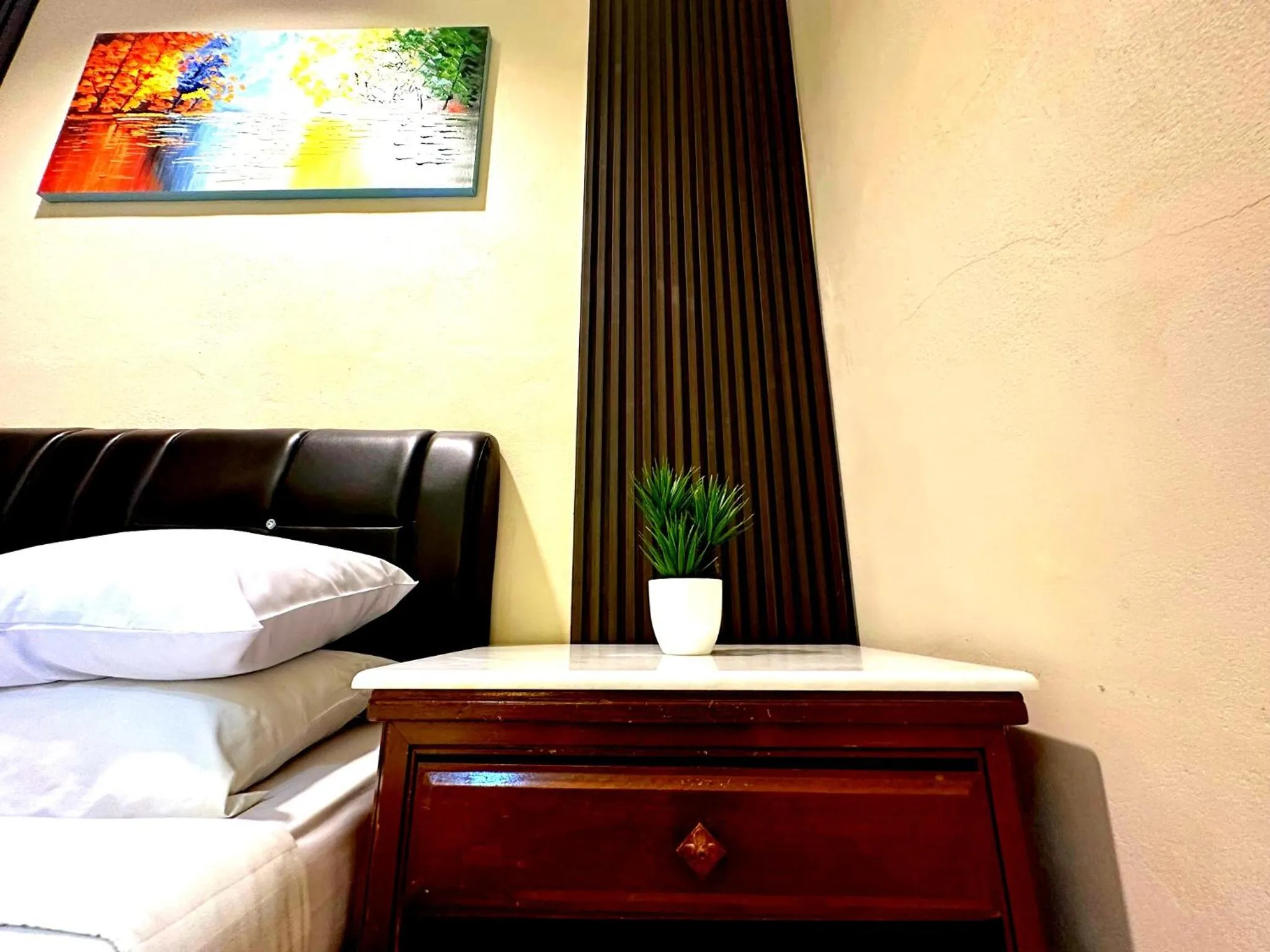 Bedroom, Bed in Pemandangan Indah Guest House - Look Out Point Villa-