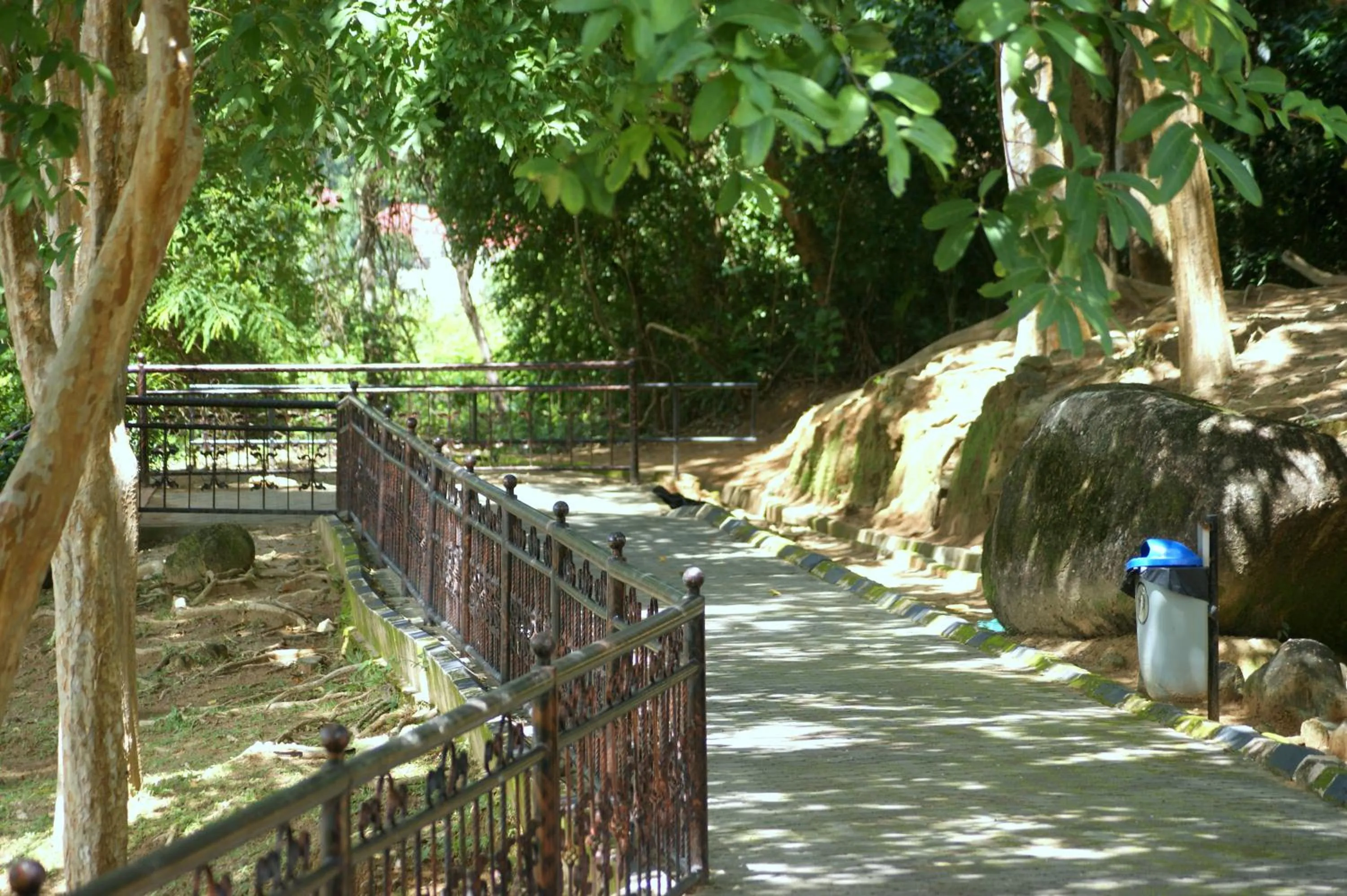 Nearby landmark in Pemandangan Indah Guest House - Look Out Point Villa-