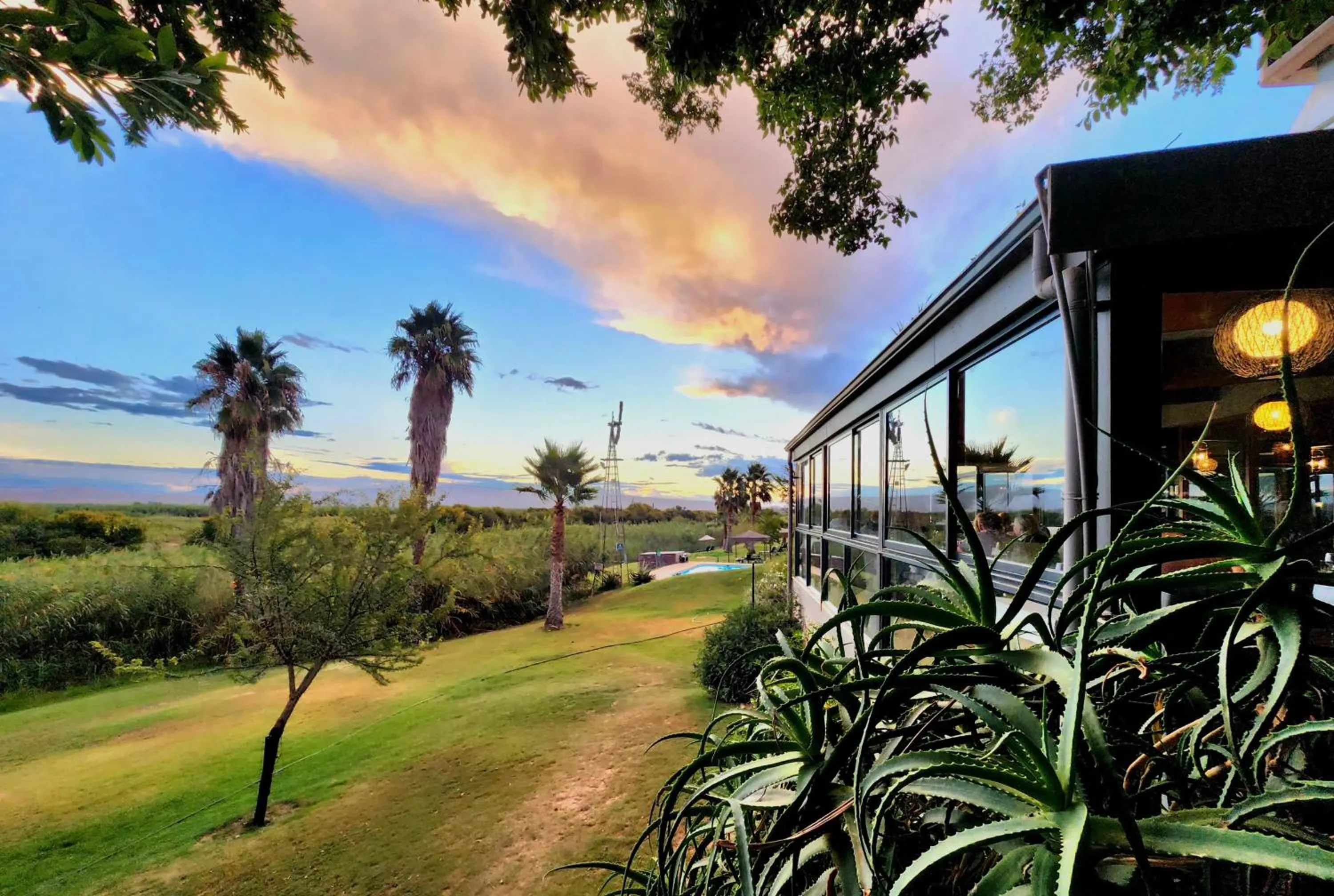 Restaurant/places to eat in De Zeekoe Guest Farm