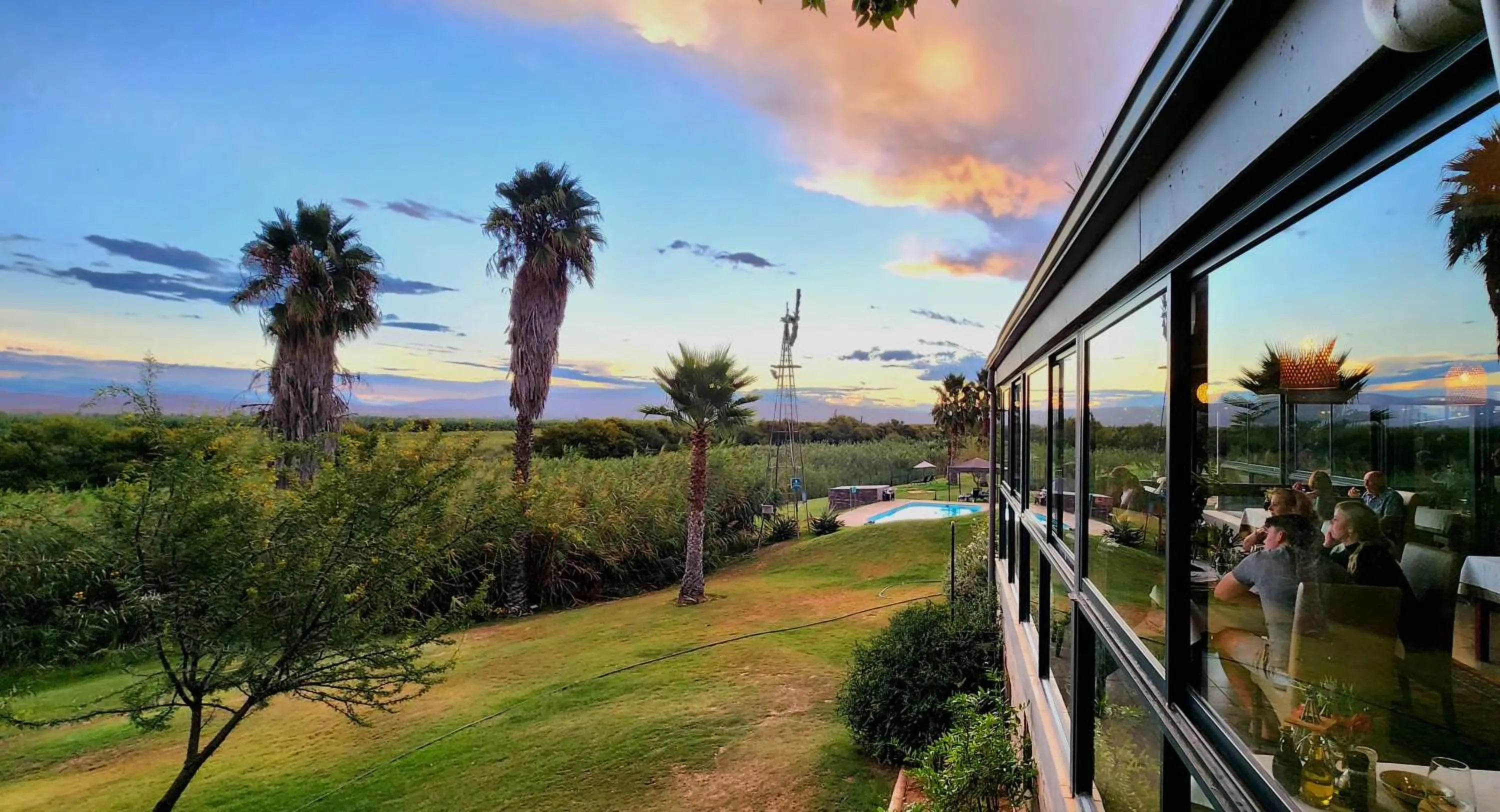 Restaurant/places to eat in De Zeekoe Guest Farm