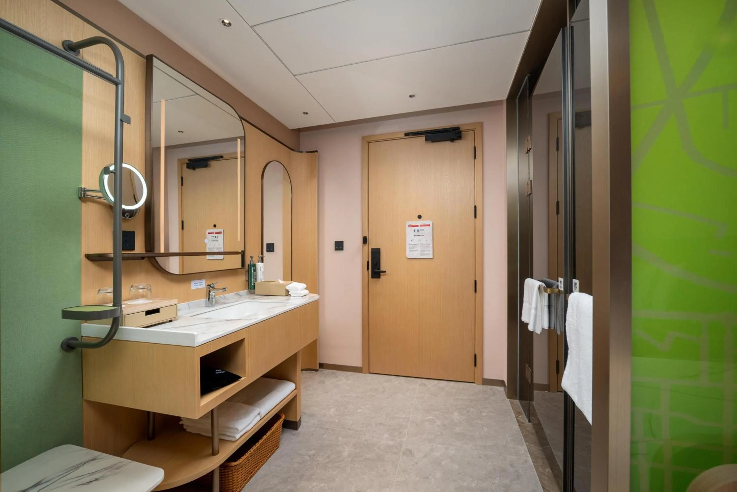 Bathroom in Hilton Garden Inn Beijing Fengtai Xinxiang Building