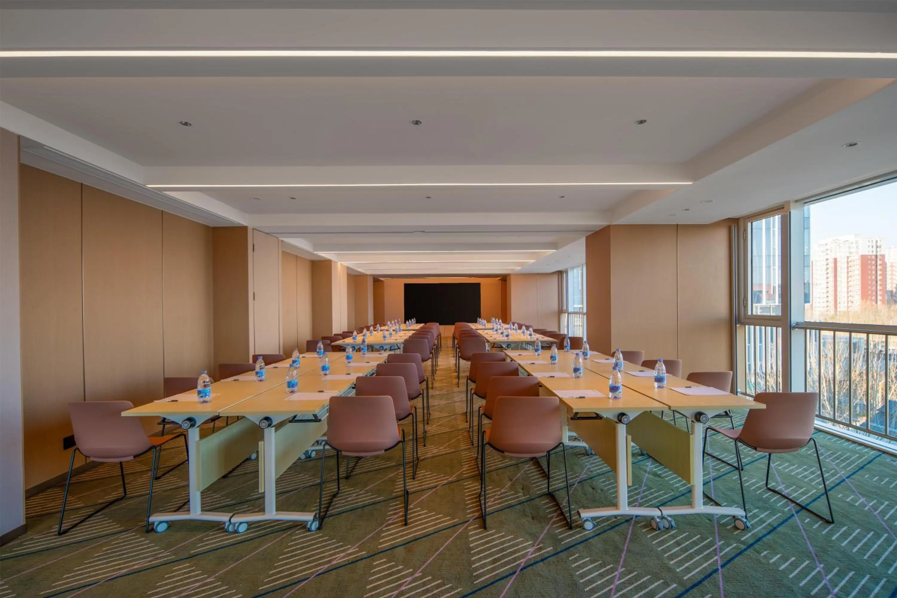 Meeting/conference room in Hilton Garden Inn Beijing Fengtai Xinxiang Building