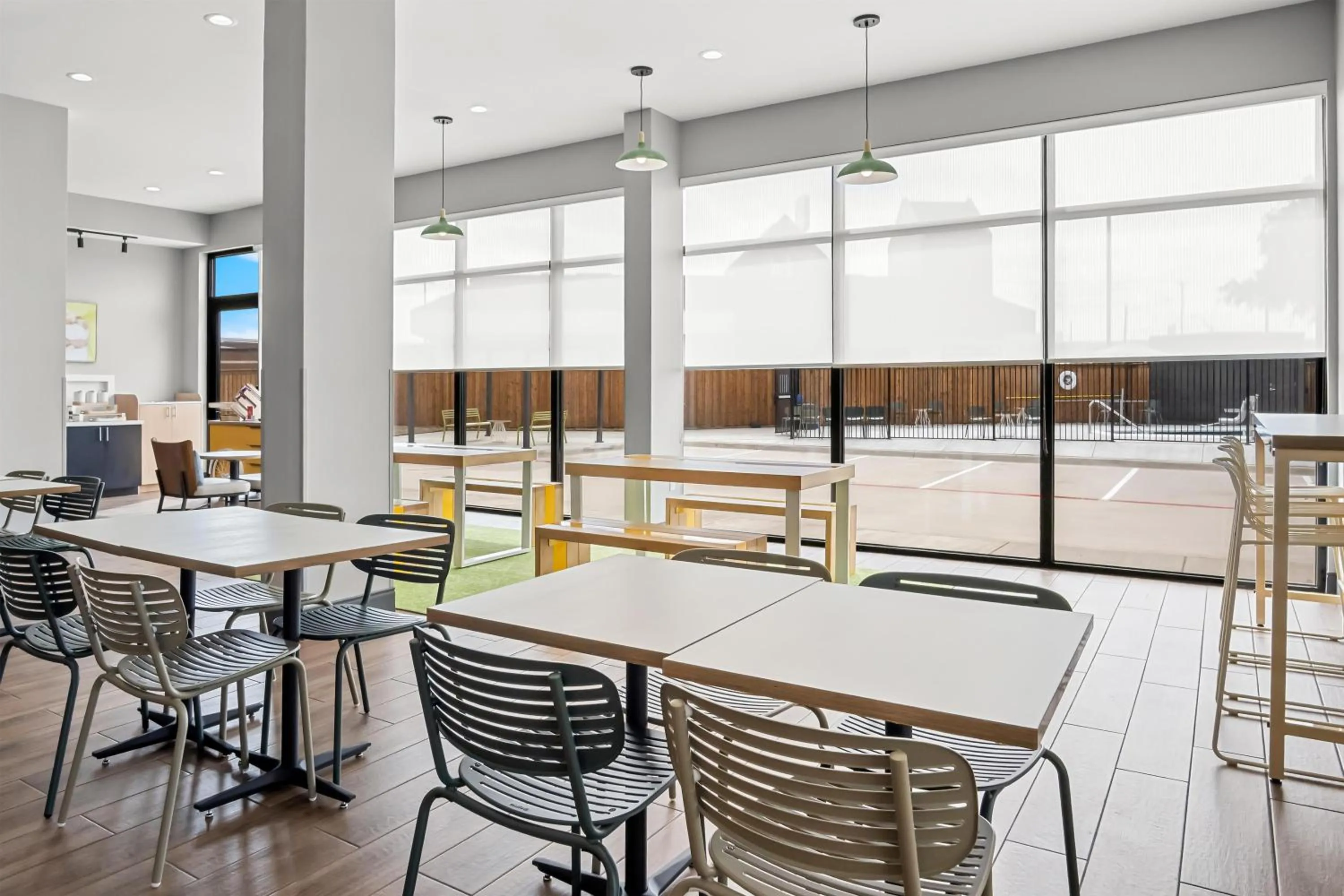 Breakfast in Spark By Hilton Garland Dallas East