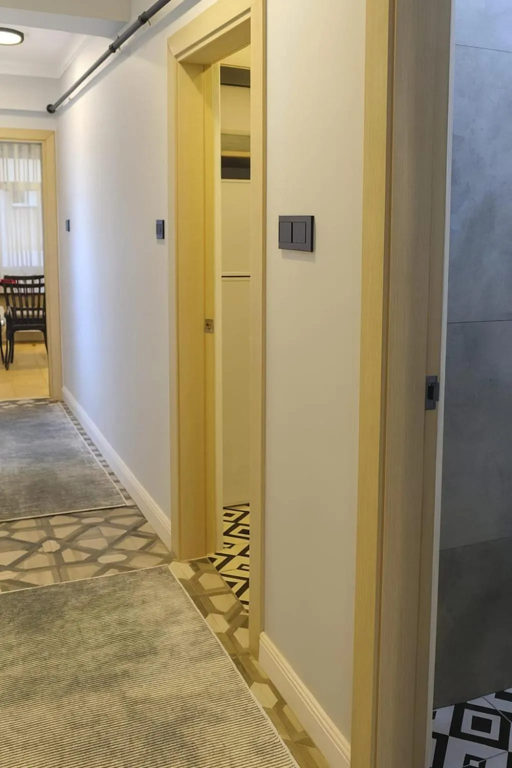 Decorative detail in Sare Apartments - Sultanahmet