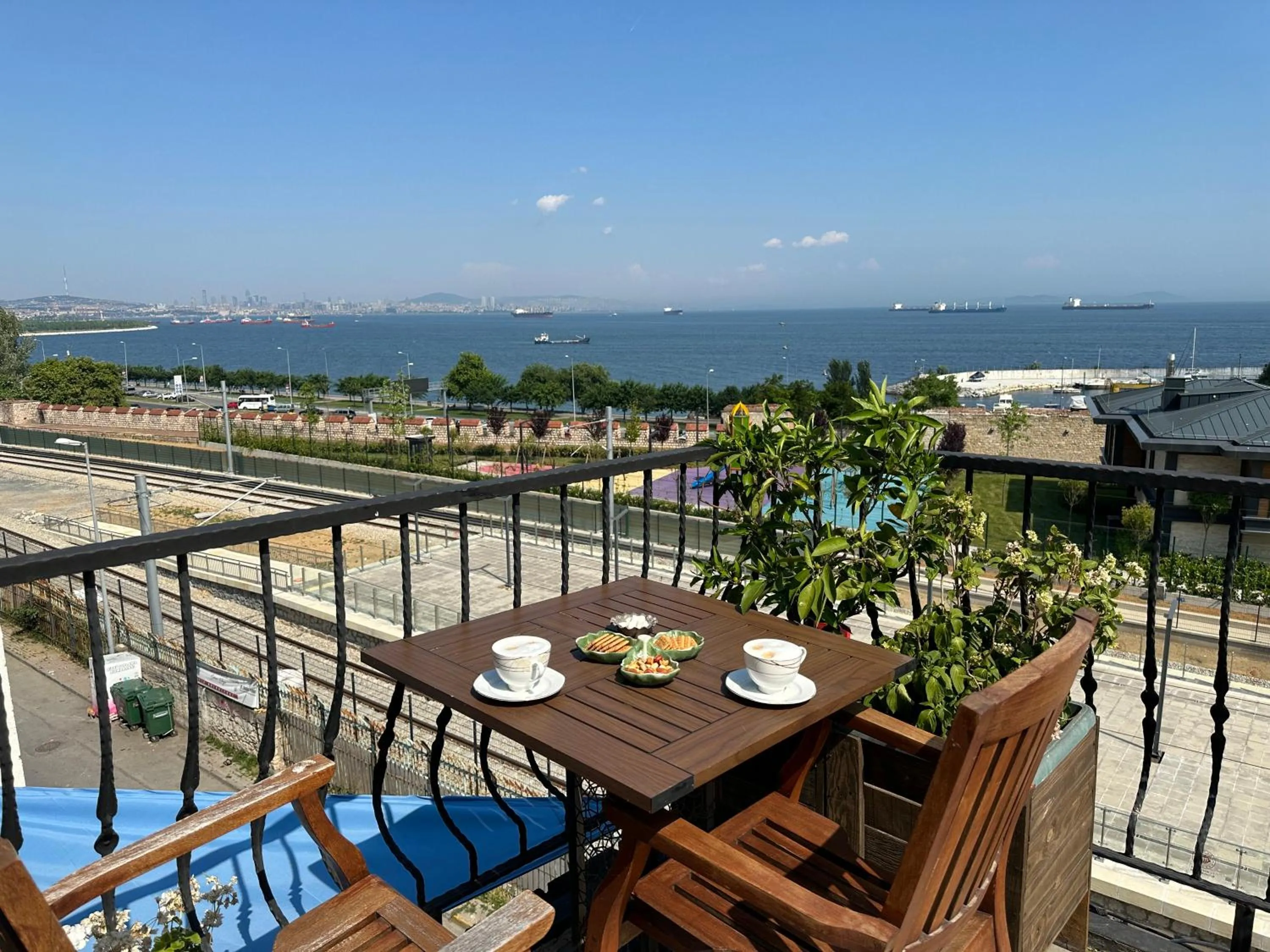 Balcony/Terrace in Queen Seagull Boutique Hotel